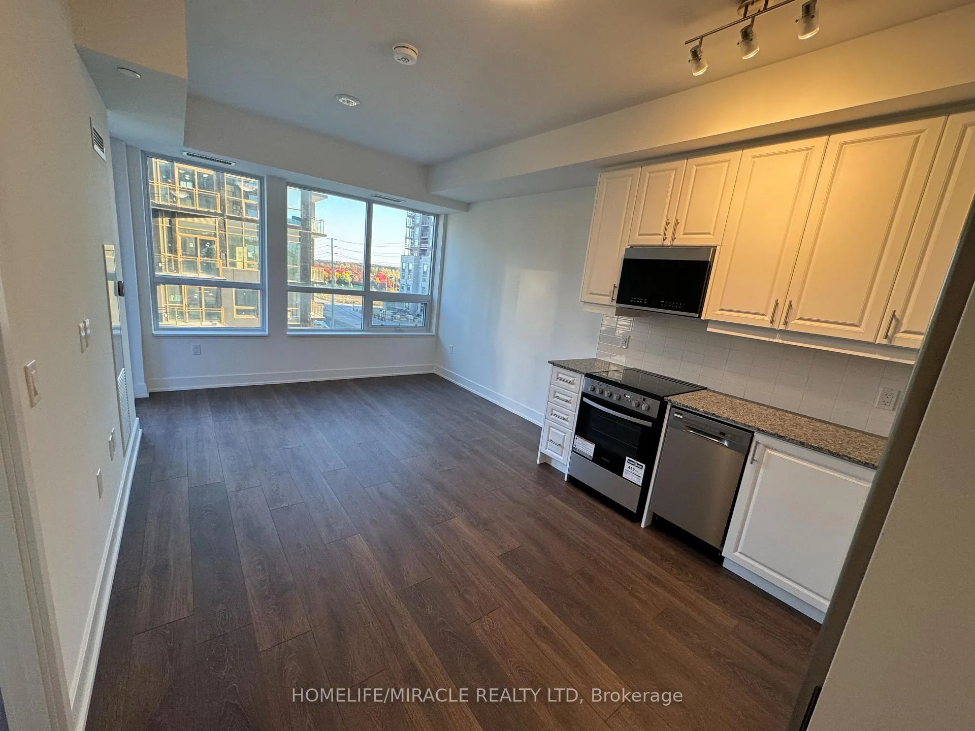 Photo 10 of Unit 407, 2343 Khalsa Gate, Oakville, Westmount — HOMEH
