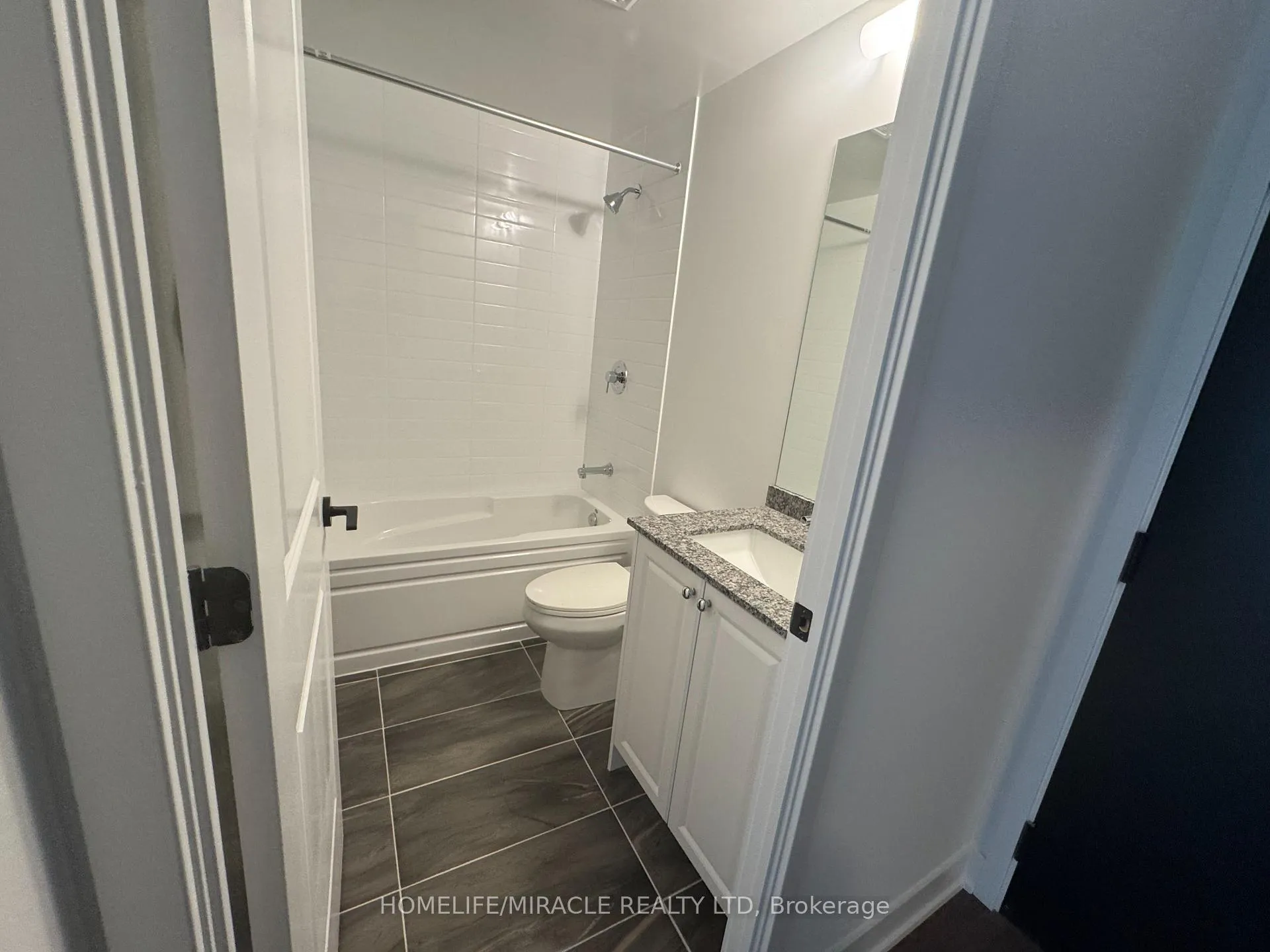 Photo 27 of Unit 407, 2343 Khalsa Gate, Oakville, Westmount — HOMEH