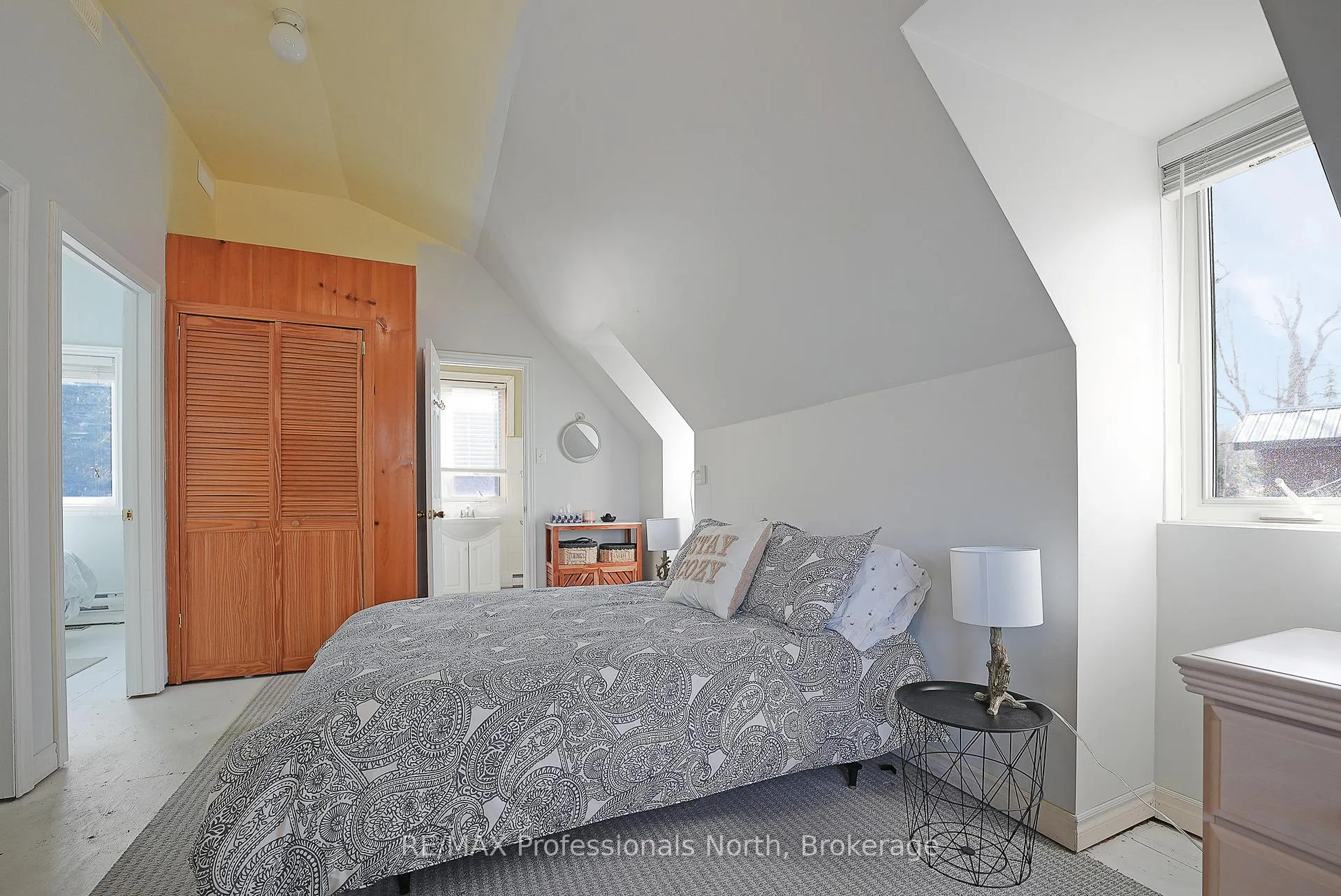 Photo 28 of 1008 Cherokee Trail, Algonquin Highlands, Stanhope — HOMEH