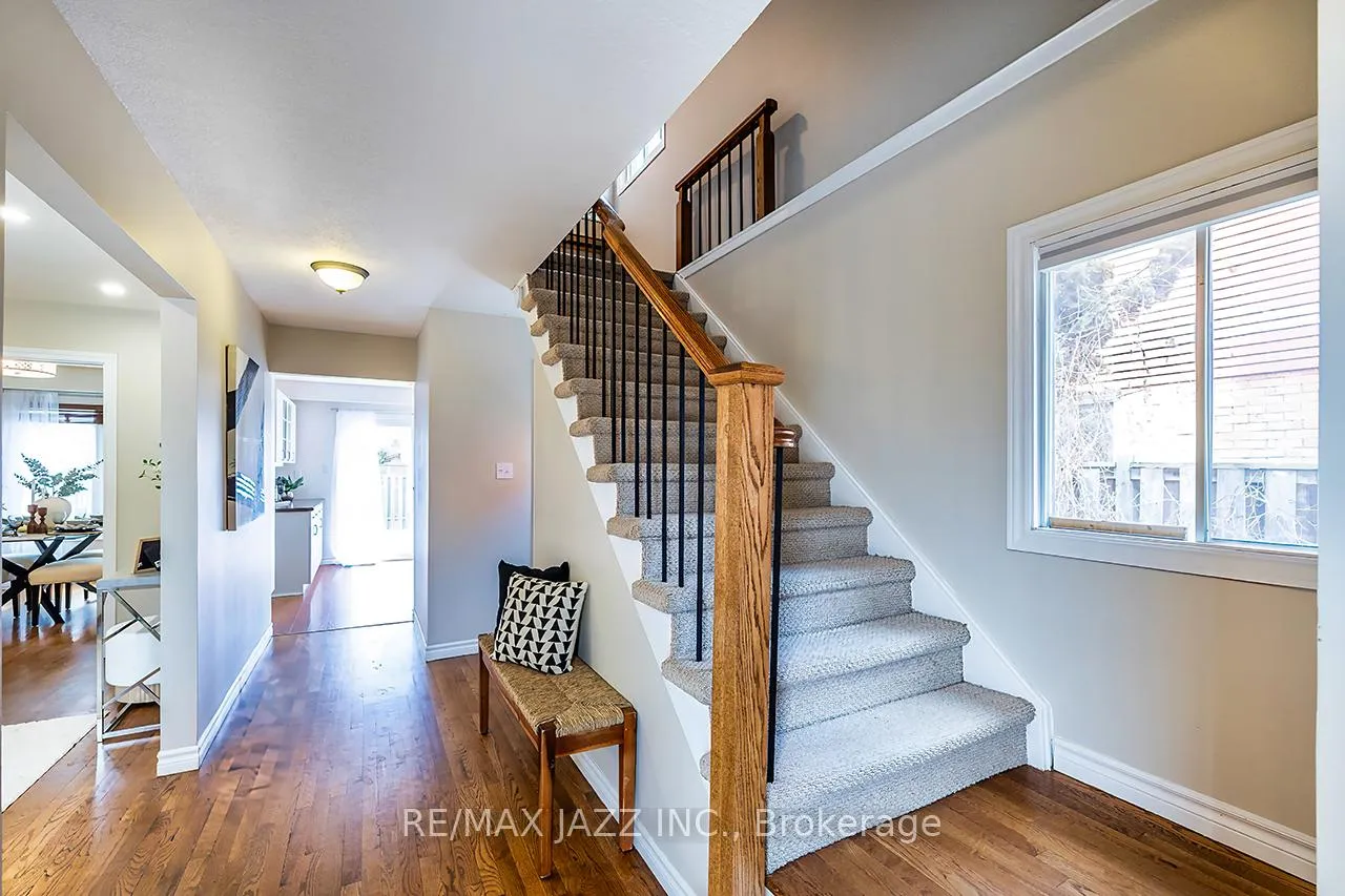 Photo 6 of 110 Ribblesdale Drive, Whitby, Pringle Creek — HOMEH