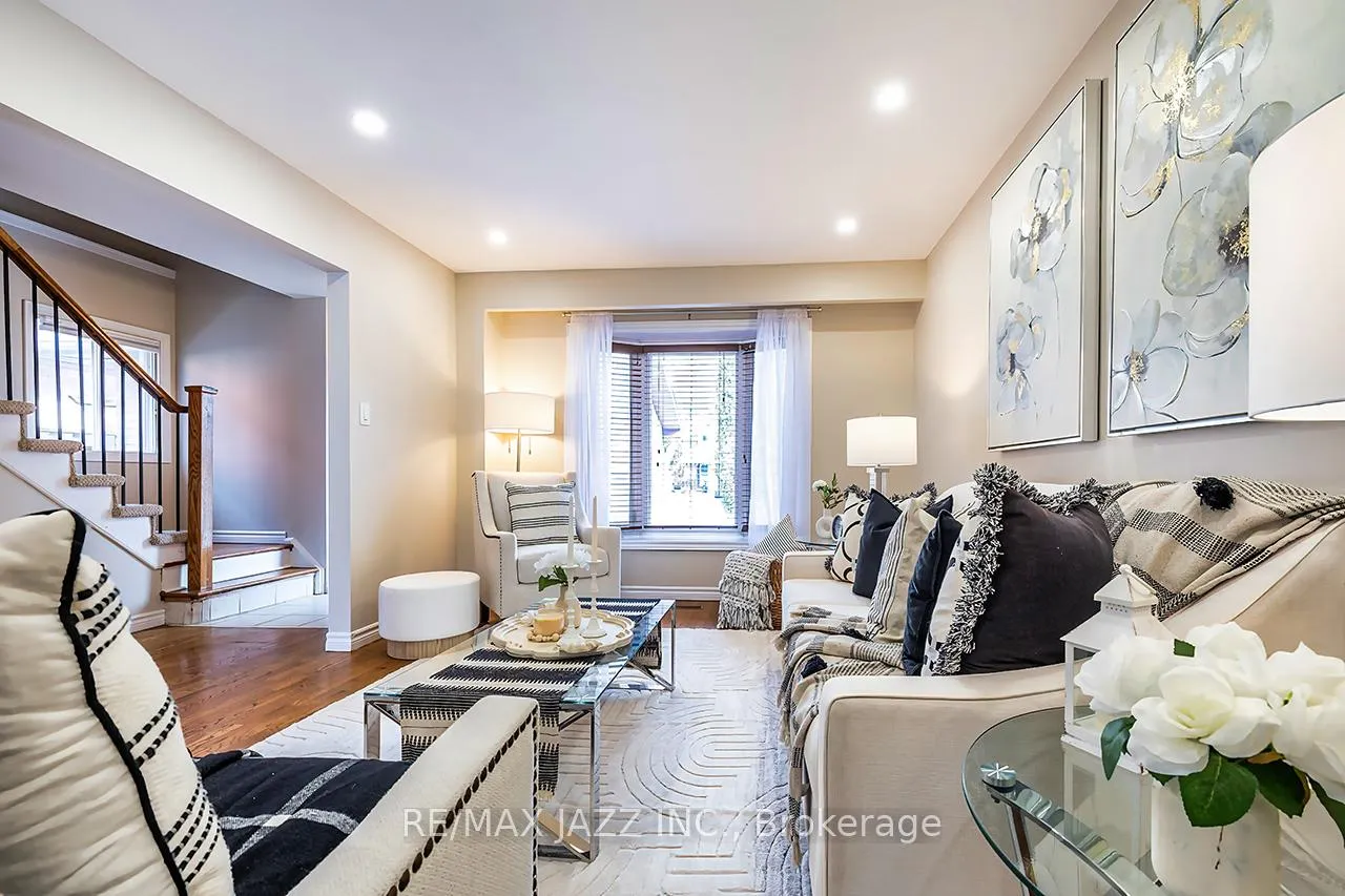Photo 14 of 110 Ribblesdale Drive, Whitby, Pringle Creek — HOMEH