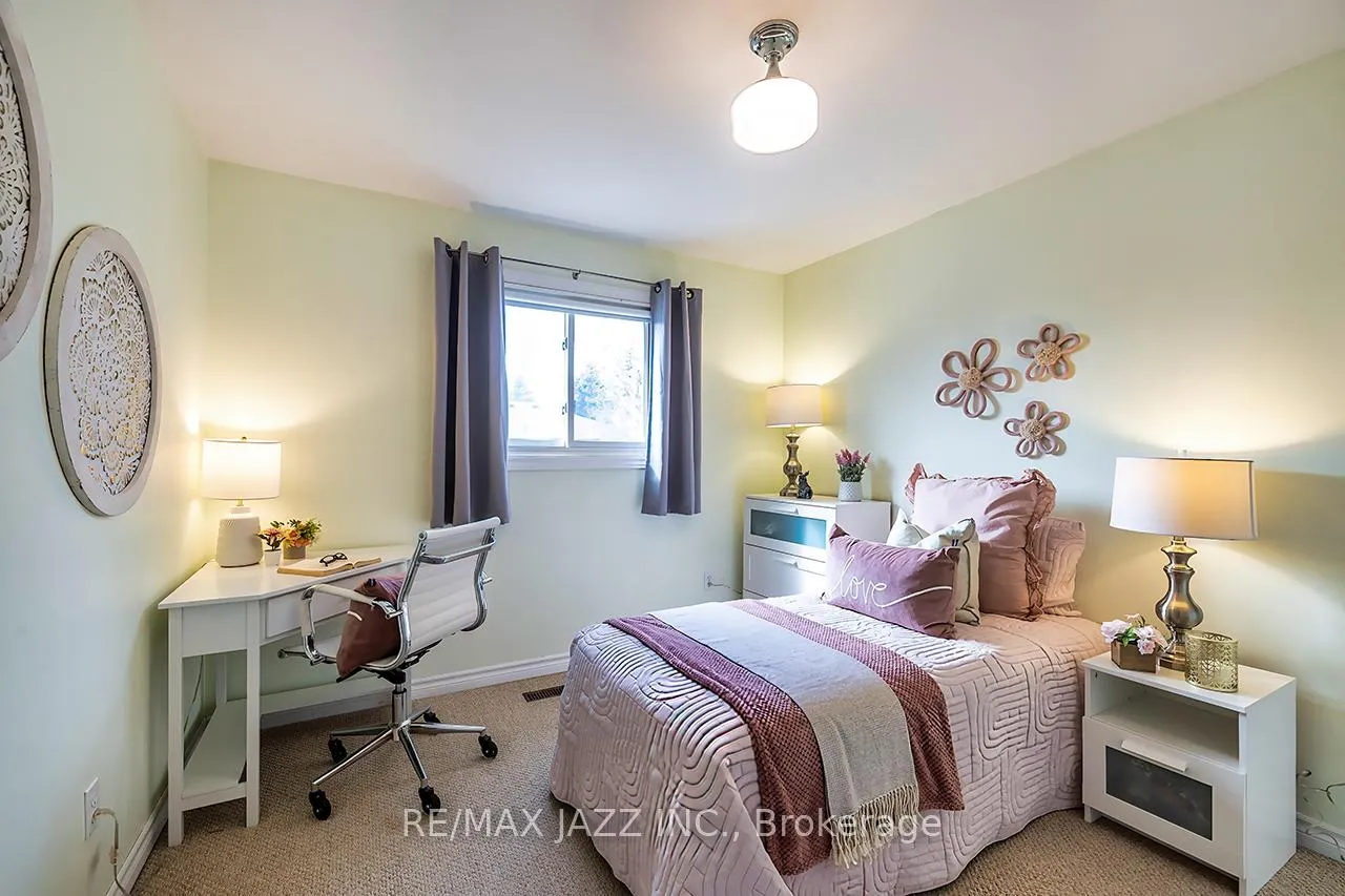 Photo 29 of 110 Ribblesdale Drive, Whitby, Pringle Creek — HOMEH