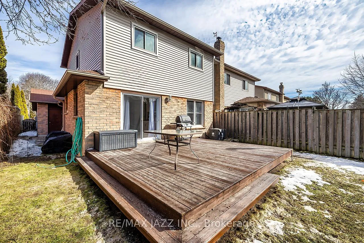 Photo 36 of 110 Ribblesdale Drive, Whitby, Pringle Creek — HOMEH