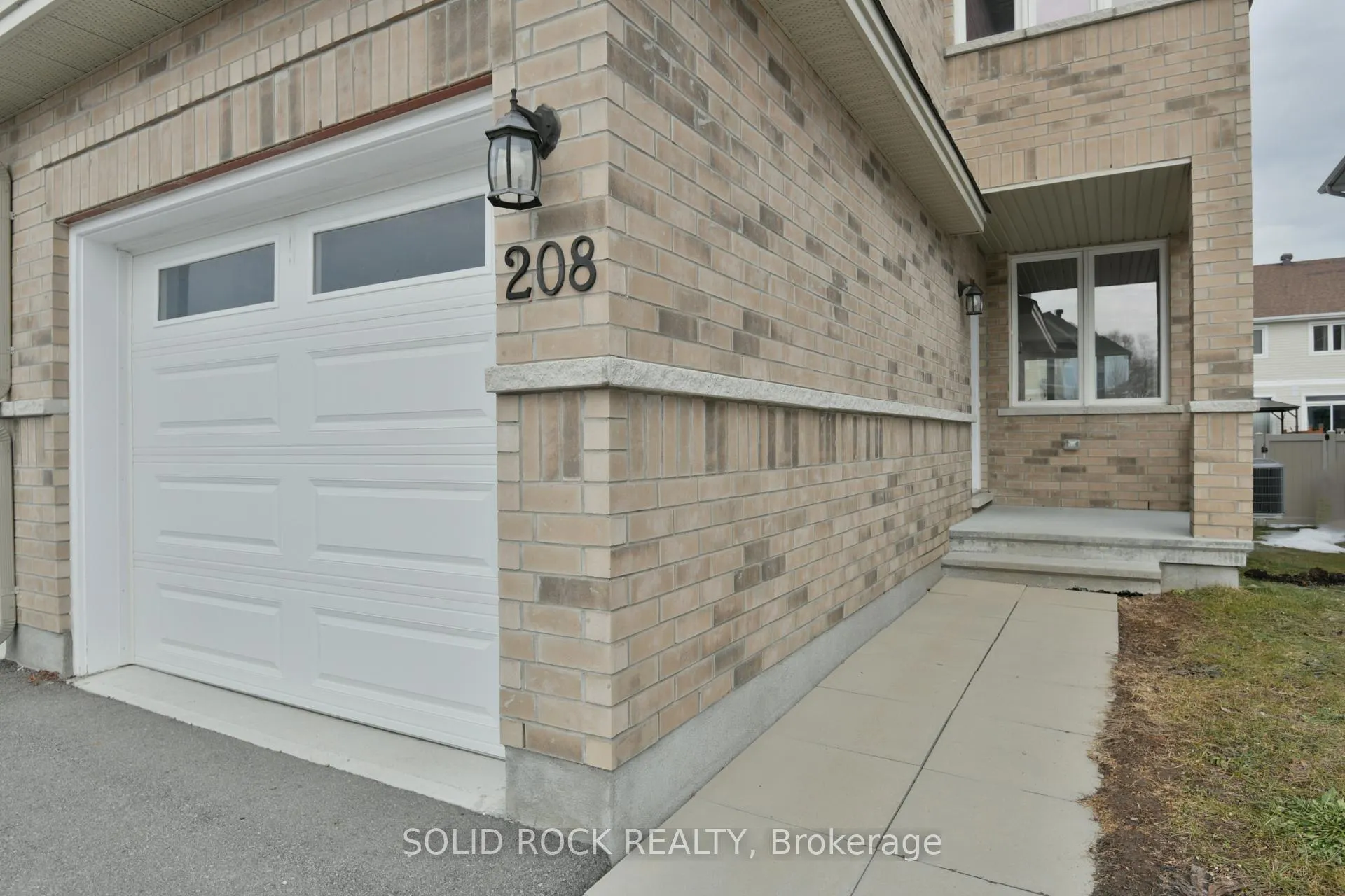 Photo 3 of 208 Bert Hall Street, Arnprior — HOMEH