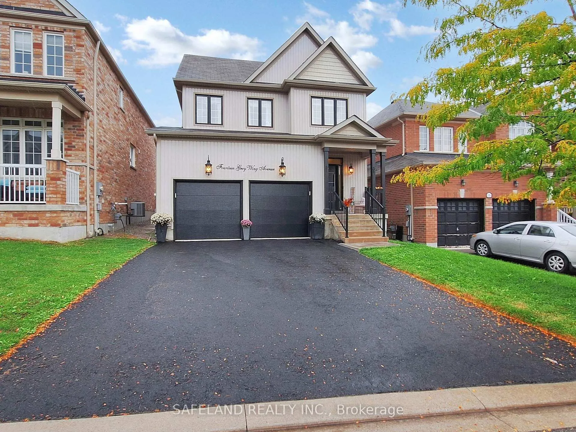 Photo 1 of 14 Grey Wing Avenue, Georgina, Keswick South — HOMEH