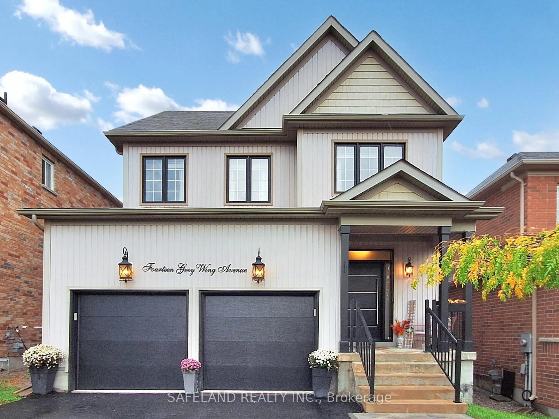 Photo 2 of 14 Grey Wing Avenue, Georgina, Keswick South — HOMEH