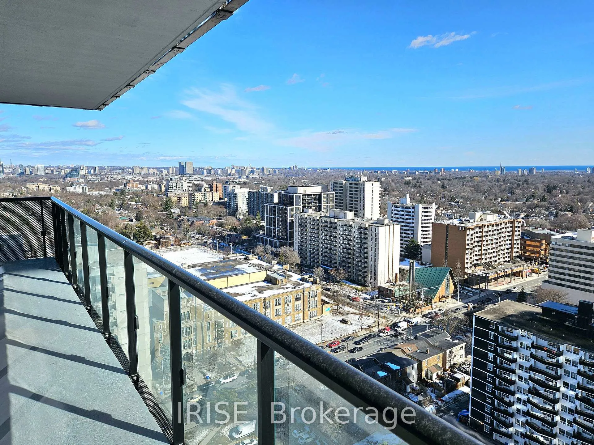 Photo 4 of Unit 2211, 117 Broadway Avenue, Toronto, Mount Pleasant West — HOMEH