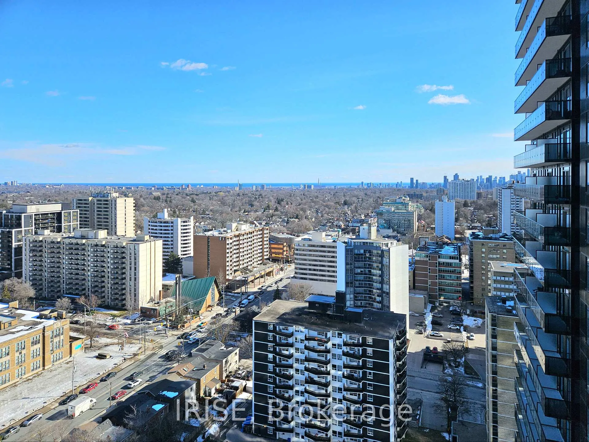 Photo 6 of Unit 2211, 117 Broadway Avenue, Toronto, Mount Pleasant West — HOMEH