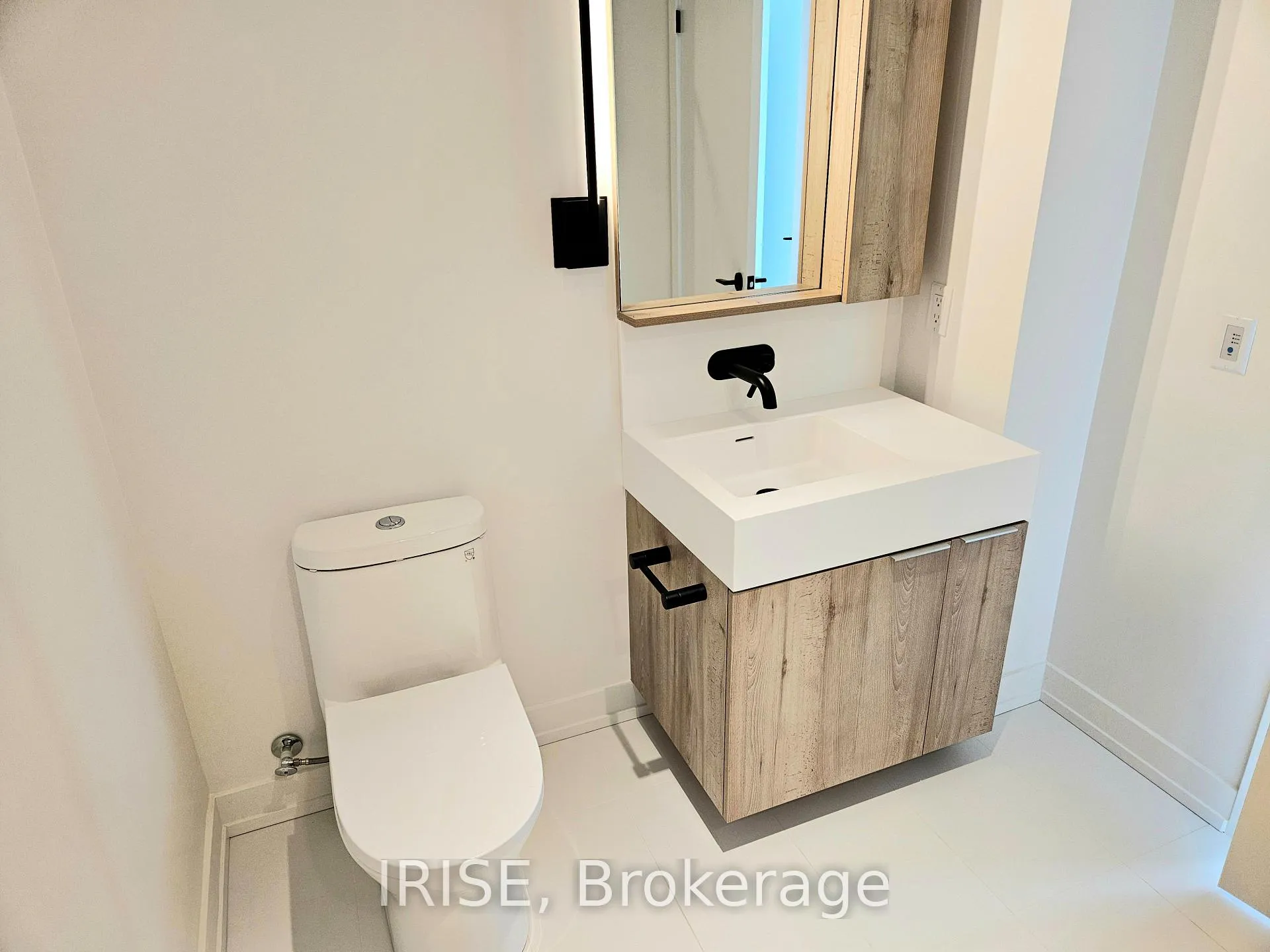 Photo 16 of Unit 2211, 117 Broadway Avenue, Toronto, Mount Pleasant West — HOMEH