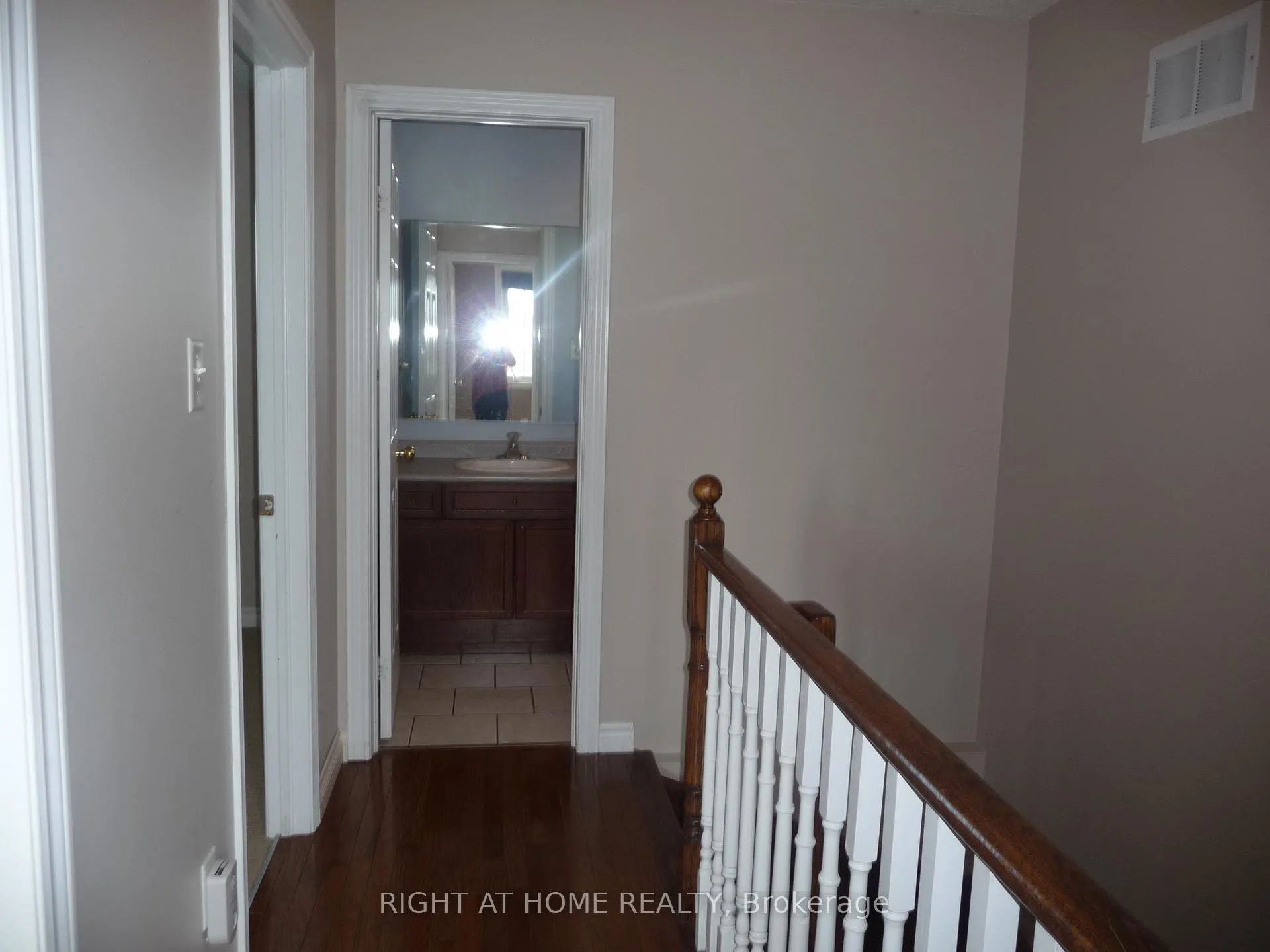 Photo 11 of 134 Dean Avenue, Barrie, Painswick South — HOMEH