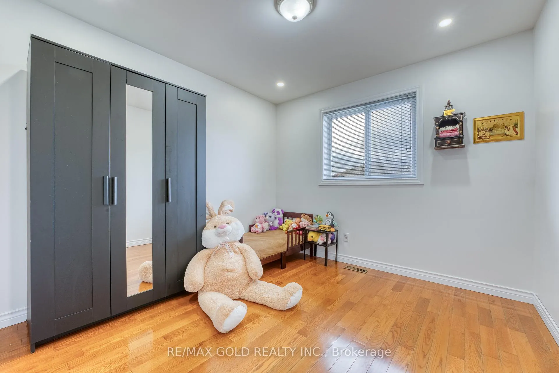 Photo 16 of 1075 Banwell Road, Windsor — HOMEH