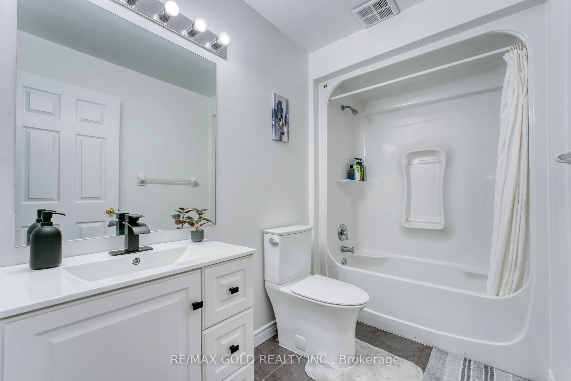 Photo 18 of 1075 Banwell Road, Windsor — HOMEH