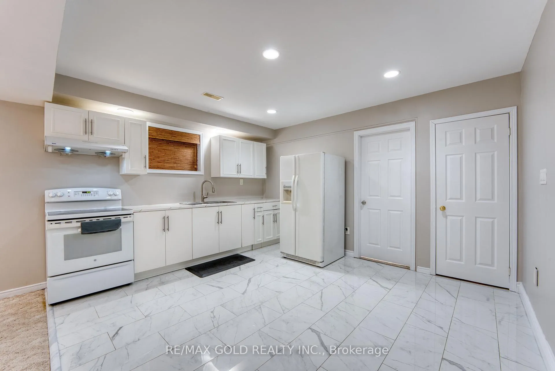 Photo 20 of 1075 Banwell Road, Windsor — HOMEH