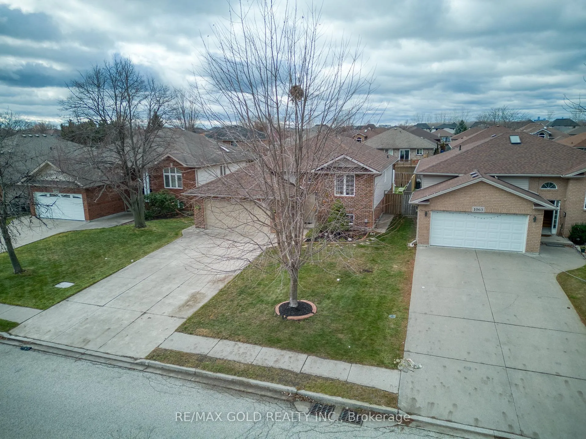 Photo 33 of 1075 Banwell Road, Windsor — HOMEH