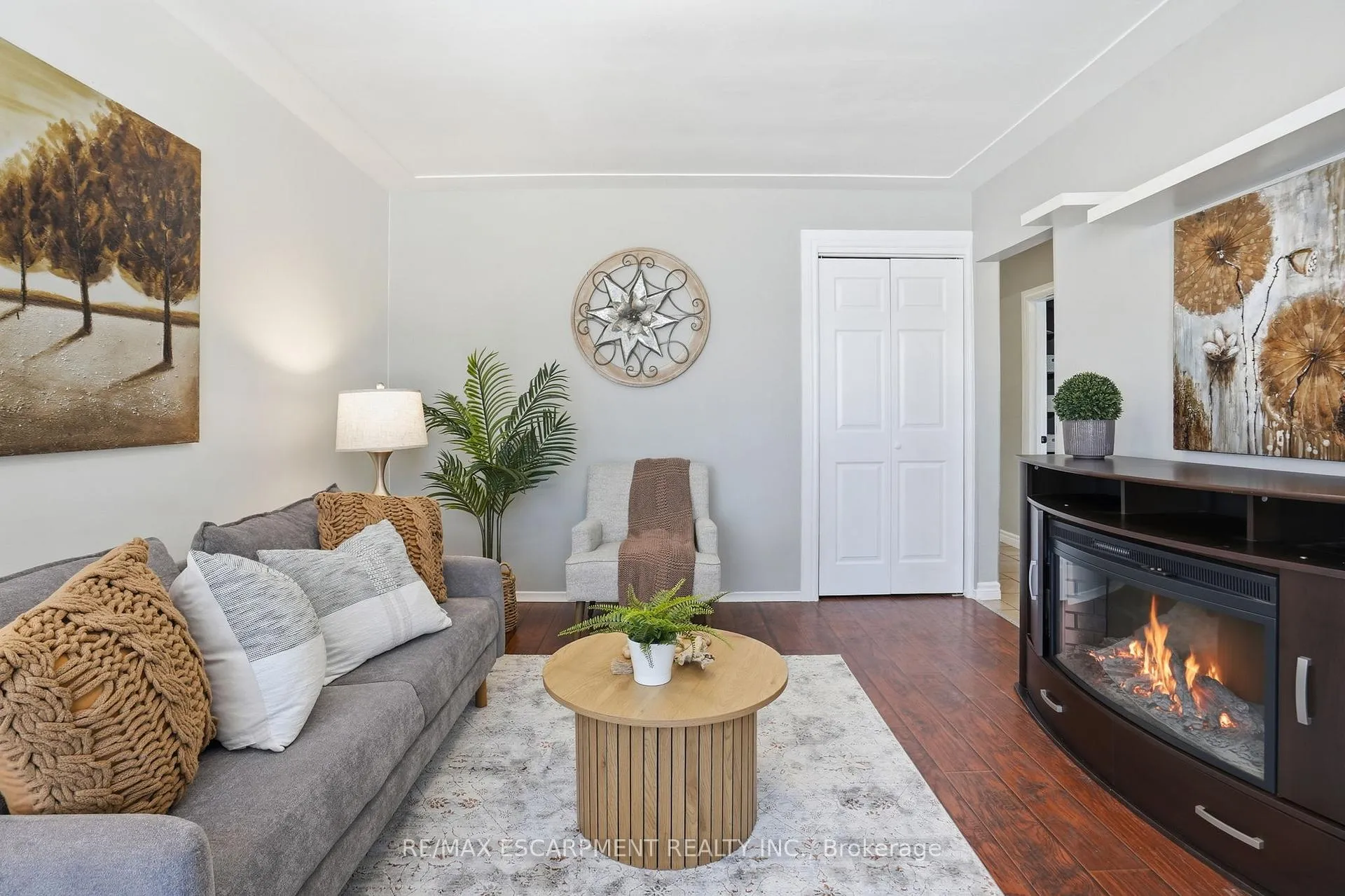Photo 6 of 11 Alison Avenue, Waterloo — HOMEH