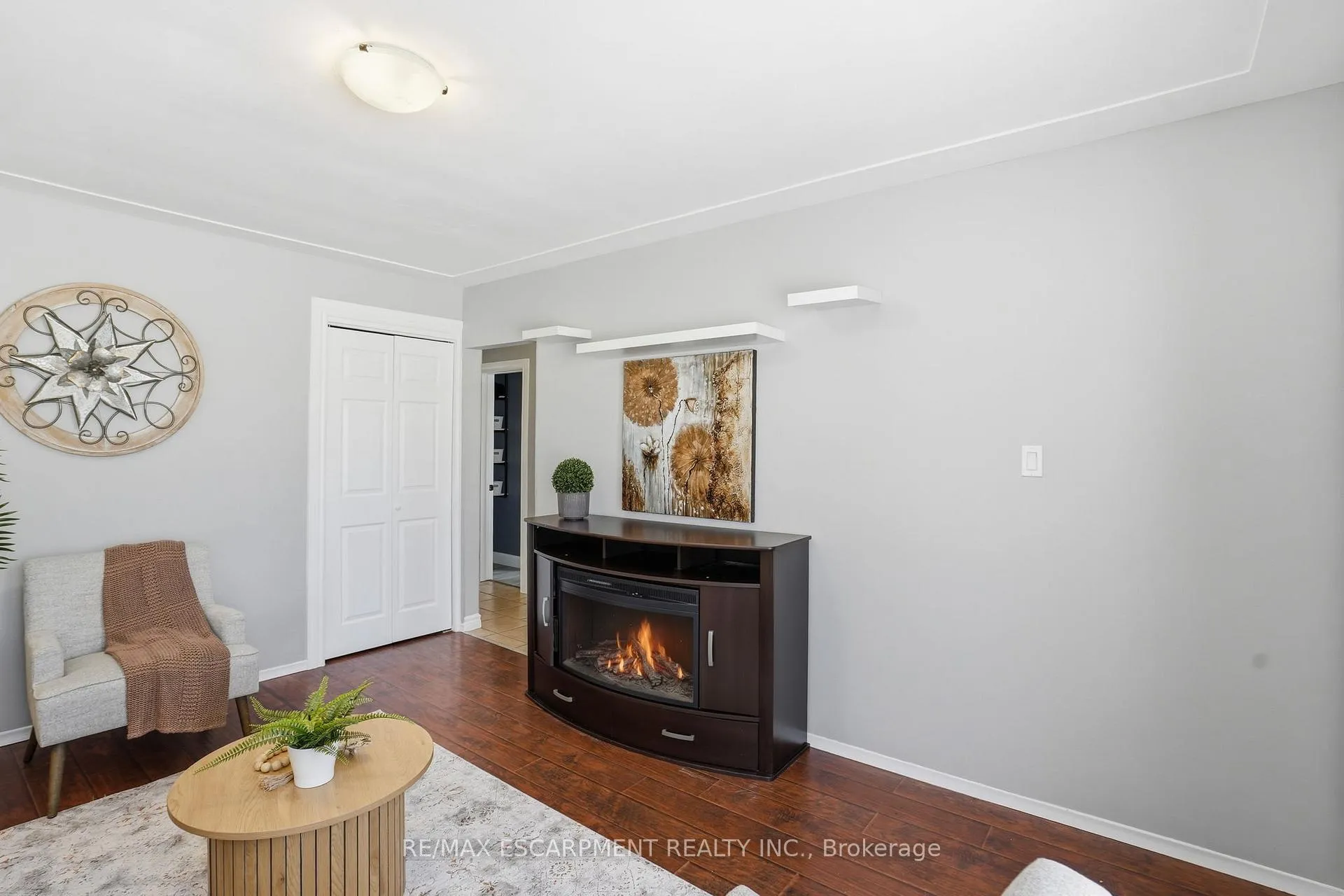 Photo 7 of 11 Alison Avenue, Waterloo — HOMEH