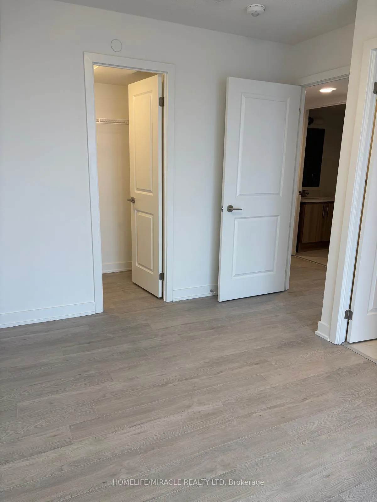Photo 8 of Unit 1402, 1010 Sandy Beach Road, Pickering, Bay Ridges — HOMEH