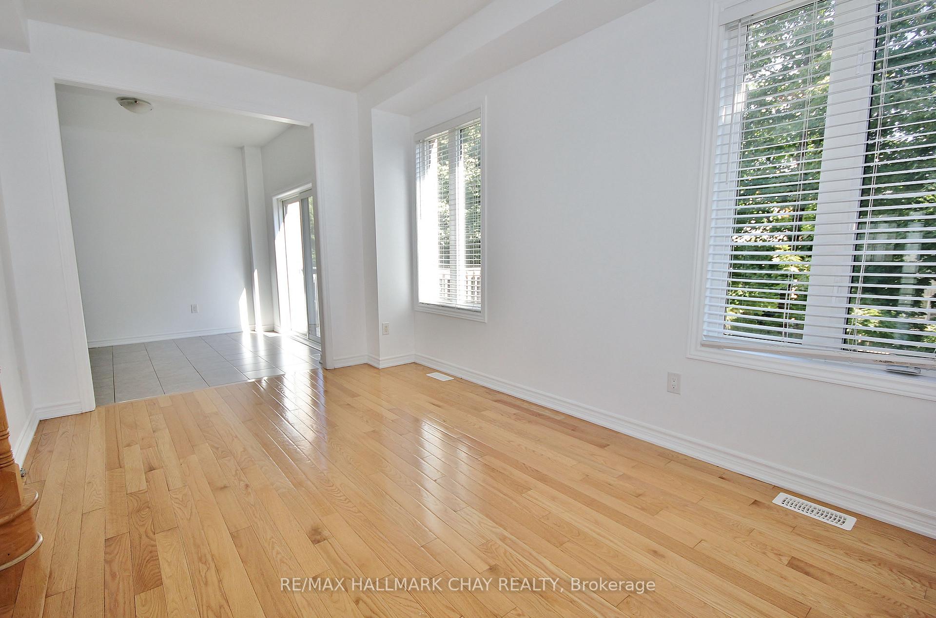 Photo 5 of 2164 Dawson Crescent, Innisfil, Alcona — HOMEH