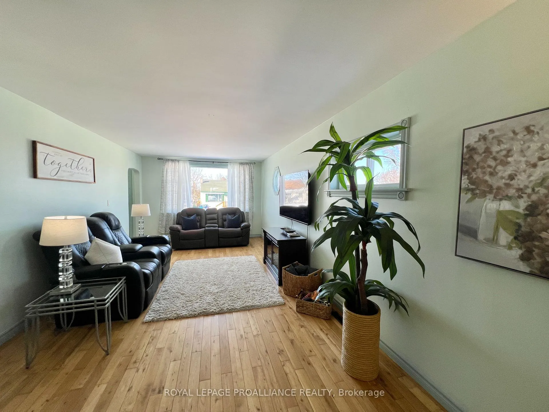 Photo 4 of 29 Pringle Drive, Belleville, Belleville Ward — HOMEH