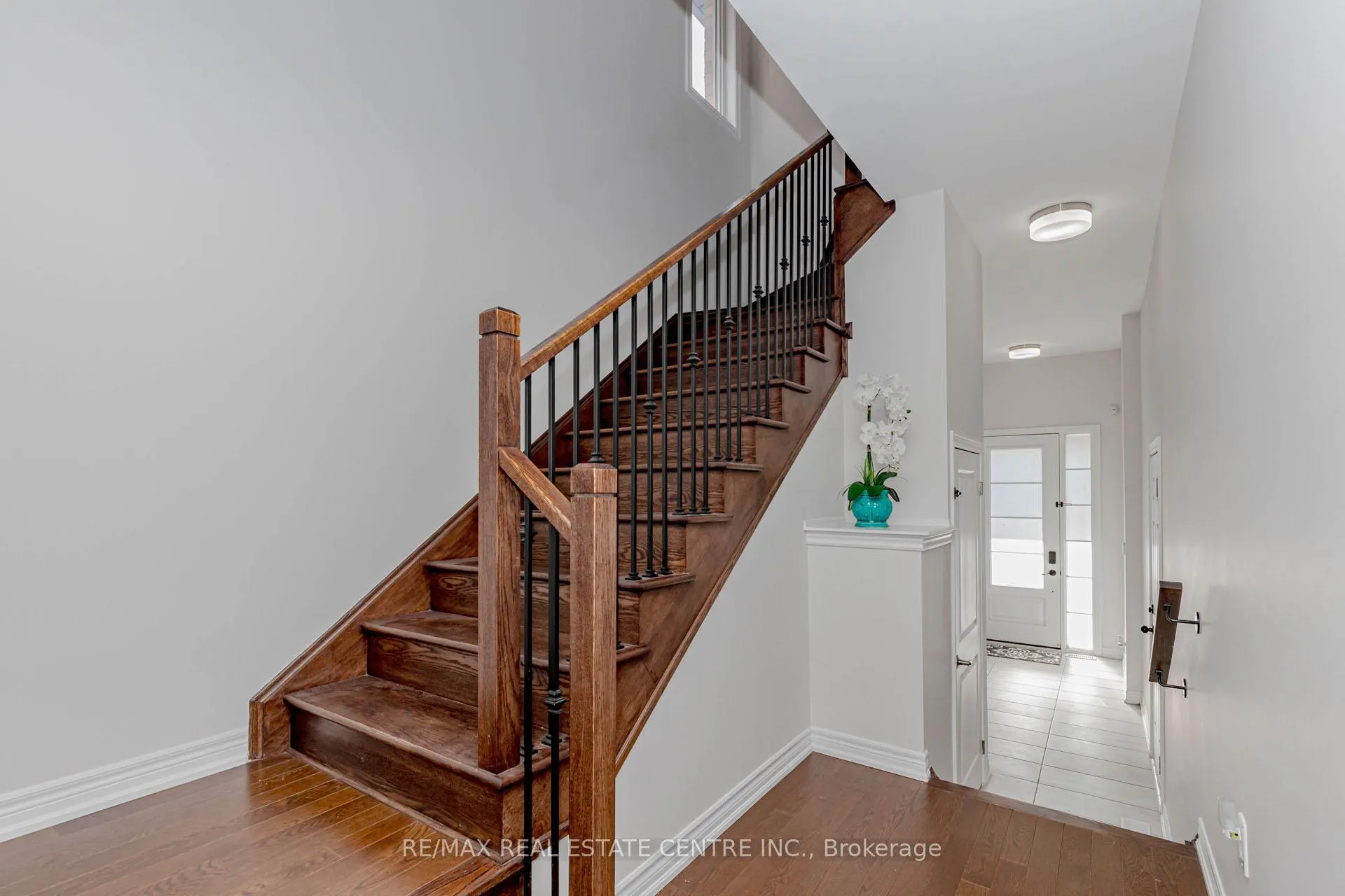 Photo 6 of 1335 Farmstead Drive, Milton, Ford — HOMEH