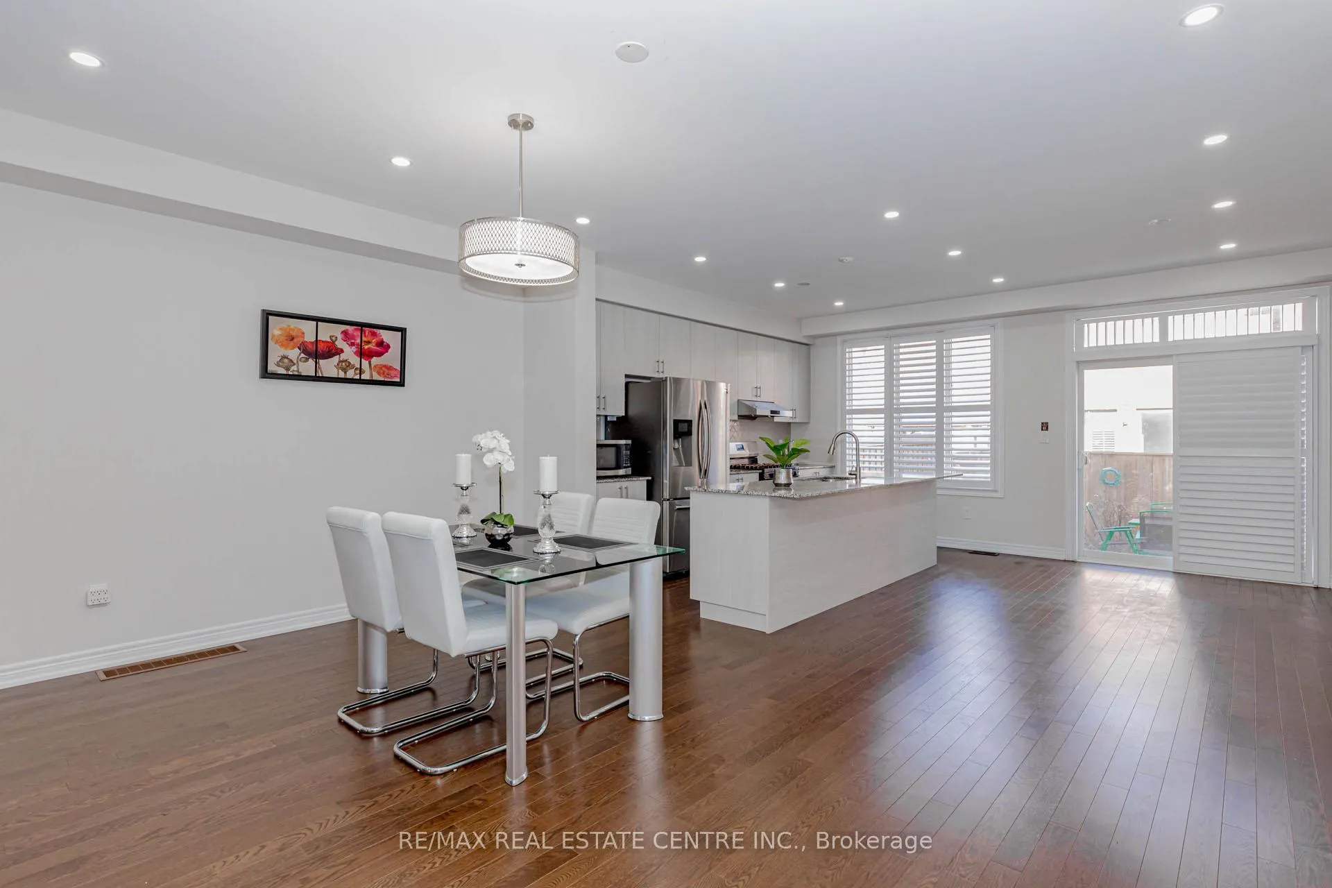Photo 9 of 1335 Farmstead Drive, Milton, Ford — HOMEH