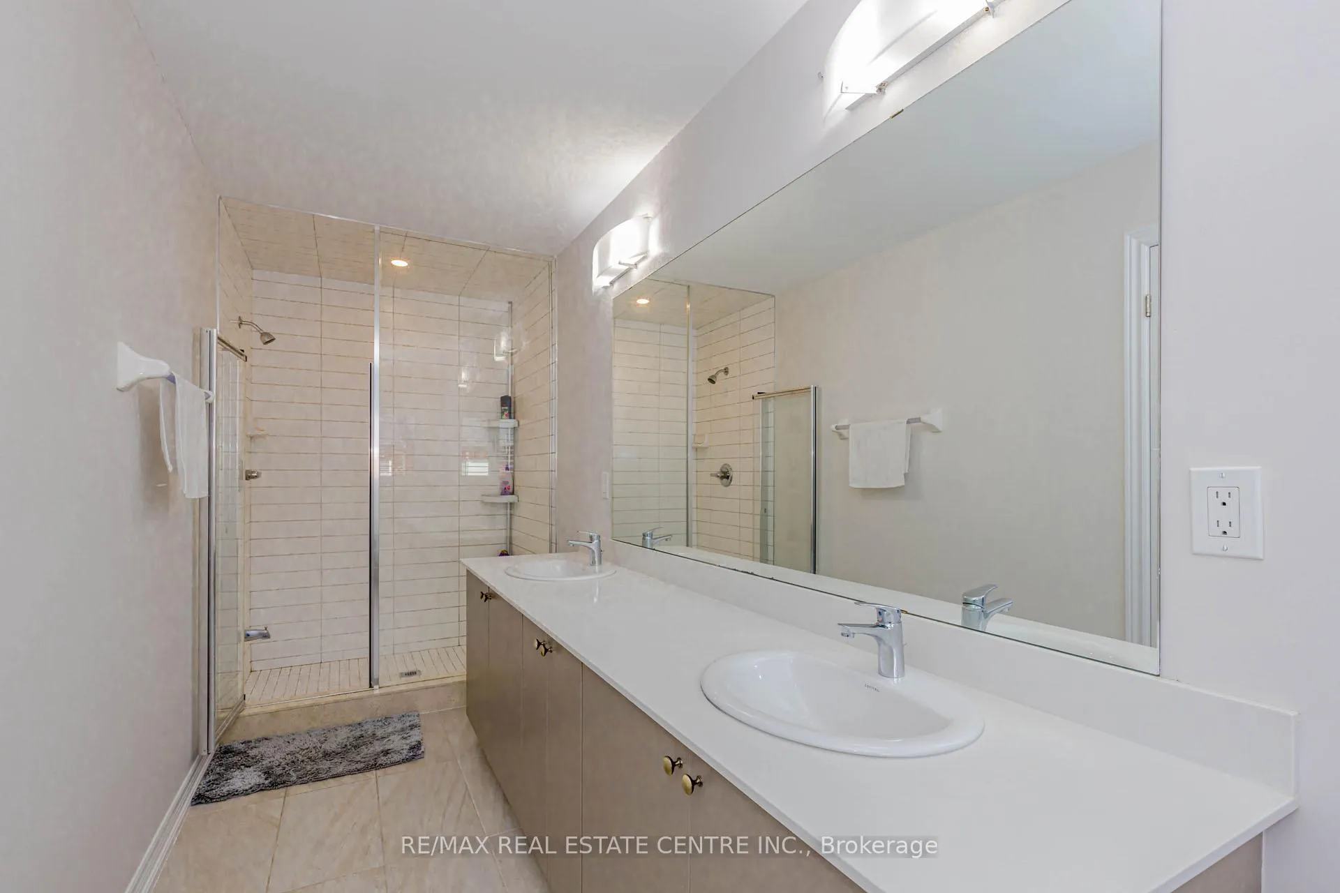 Photo 24 of 1335 Farmstead Drive, Milton, Ford — HOMEH