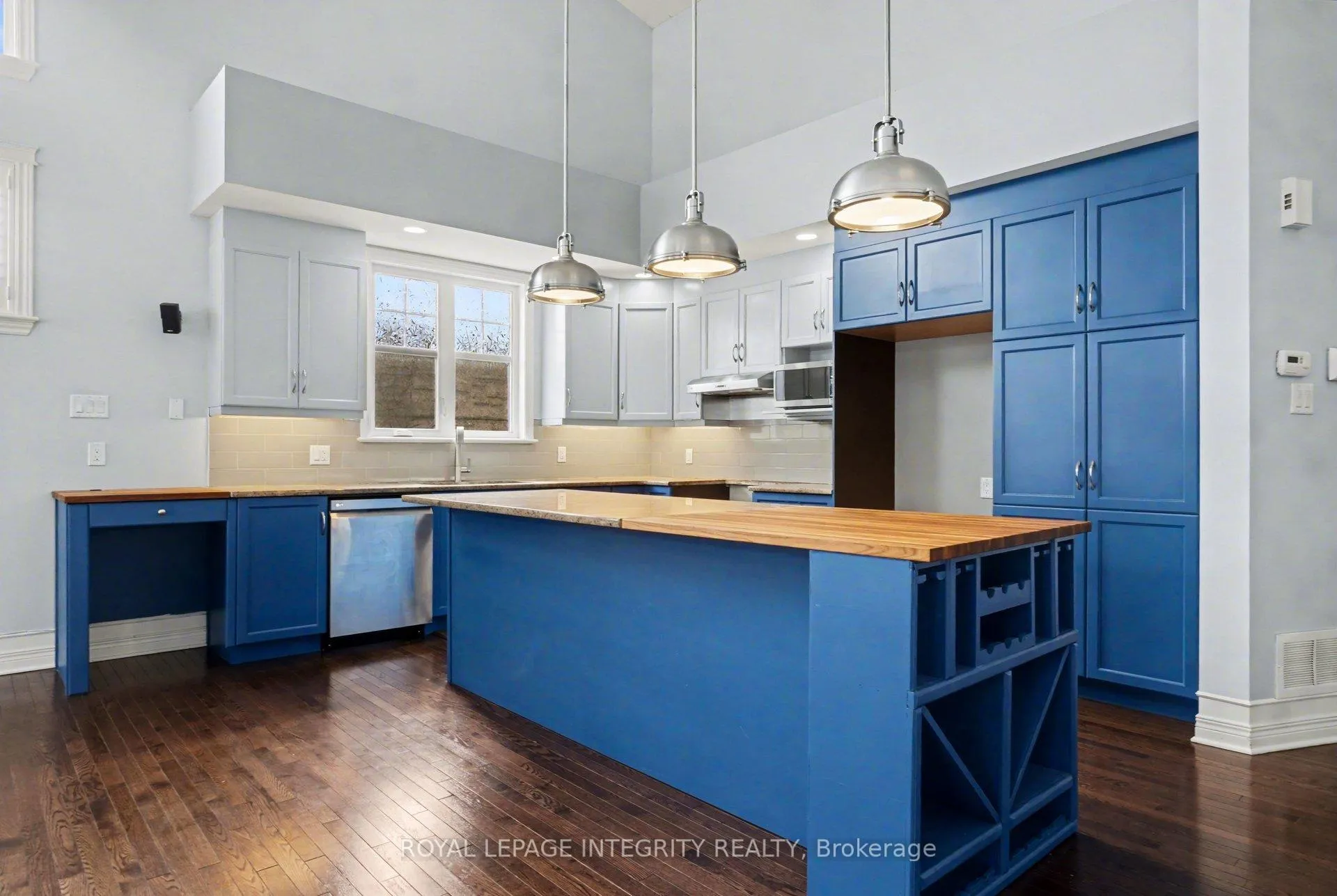 Photo 10 of 170 Solera Circle, Ottawa, Hunt Club Park/Greenboro — HOMEH