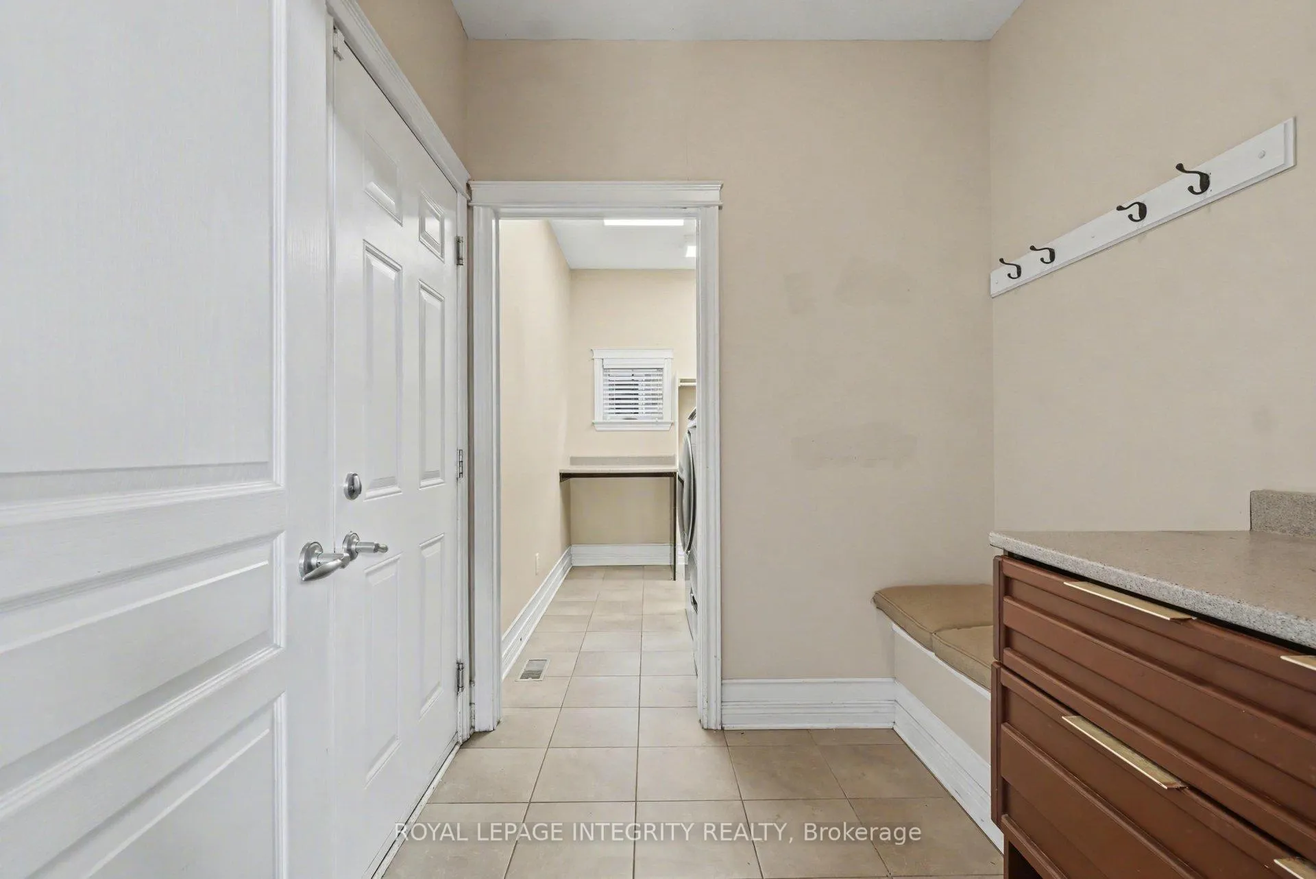 Photo 19 of 170 Solera Circle, Ottawa, Hunt Club Park/Greenboro — HOMEH