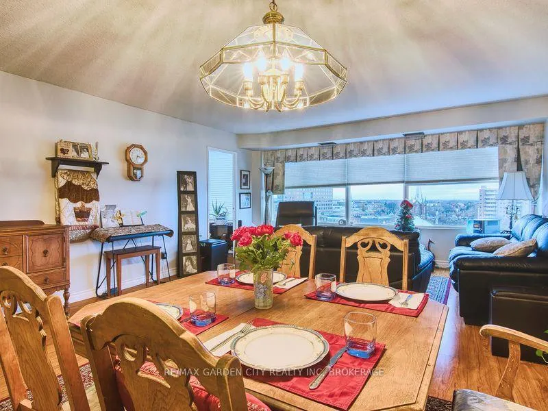 Photo 4 of Unit 1110, 7 Gale Crescent, St. Catharines, E. Chester — HOMEH