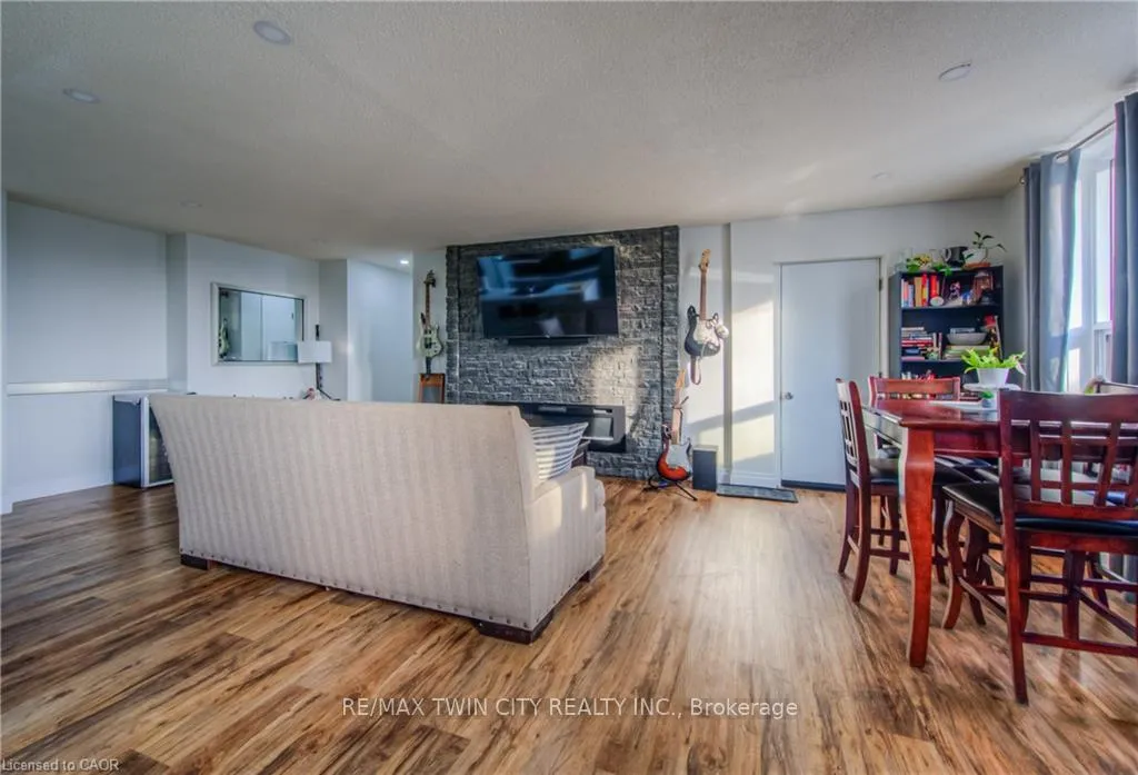 Photo 7 of Unit 410, 185 Kehl Street, Kitchener — HOMEH