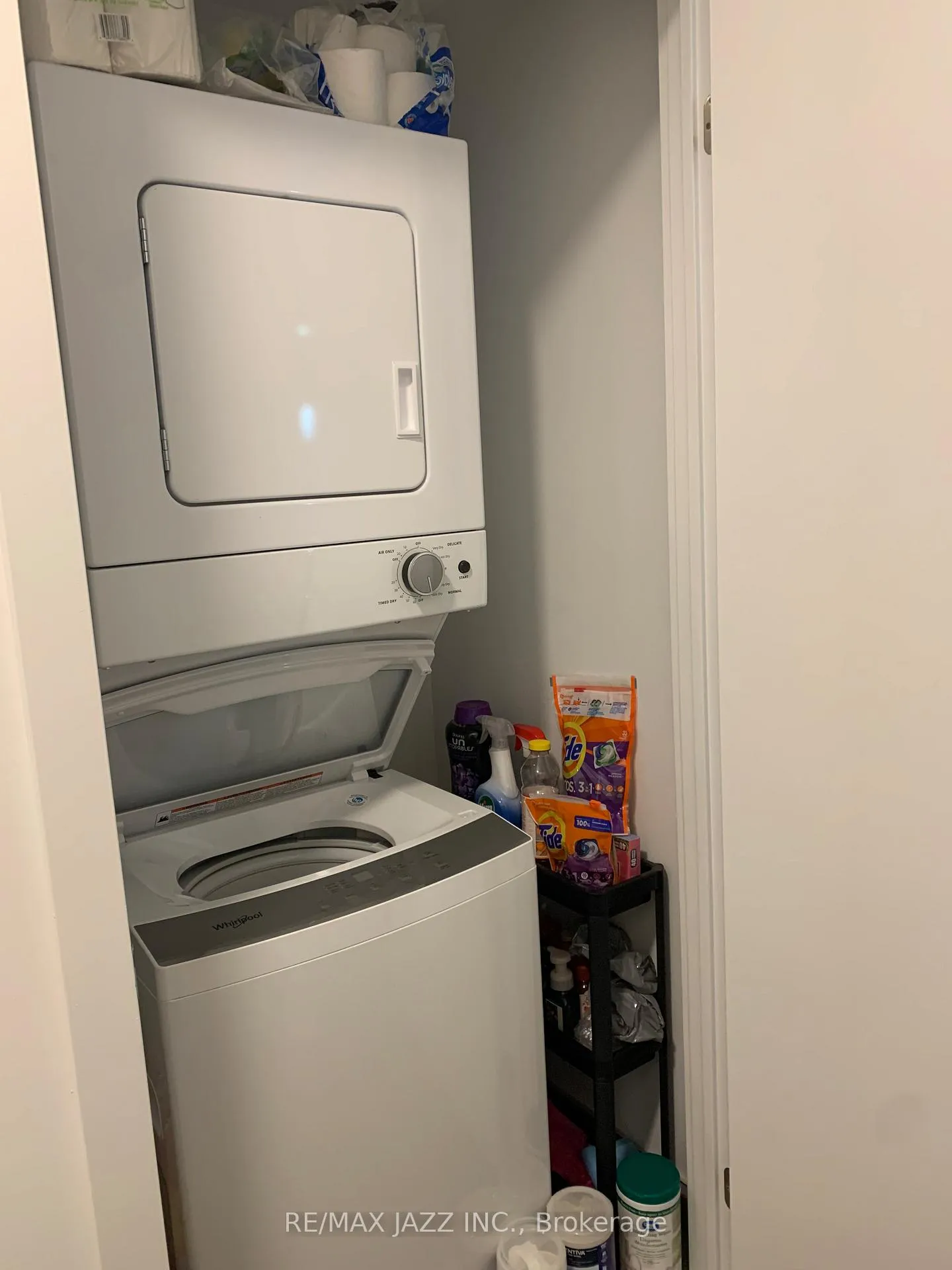 Photo 10 of Unit 1010A, 1606 Charles Street, Whitby, Port Whitby — HOMEH