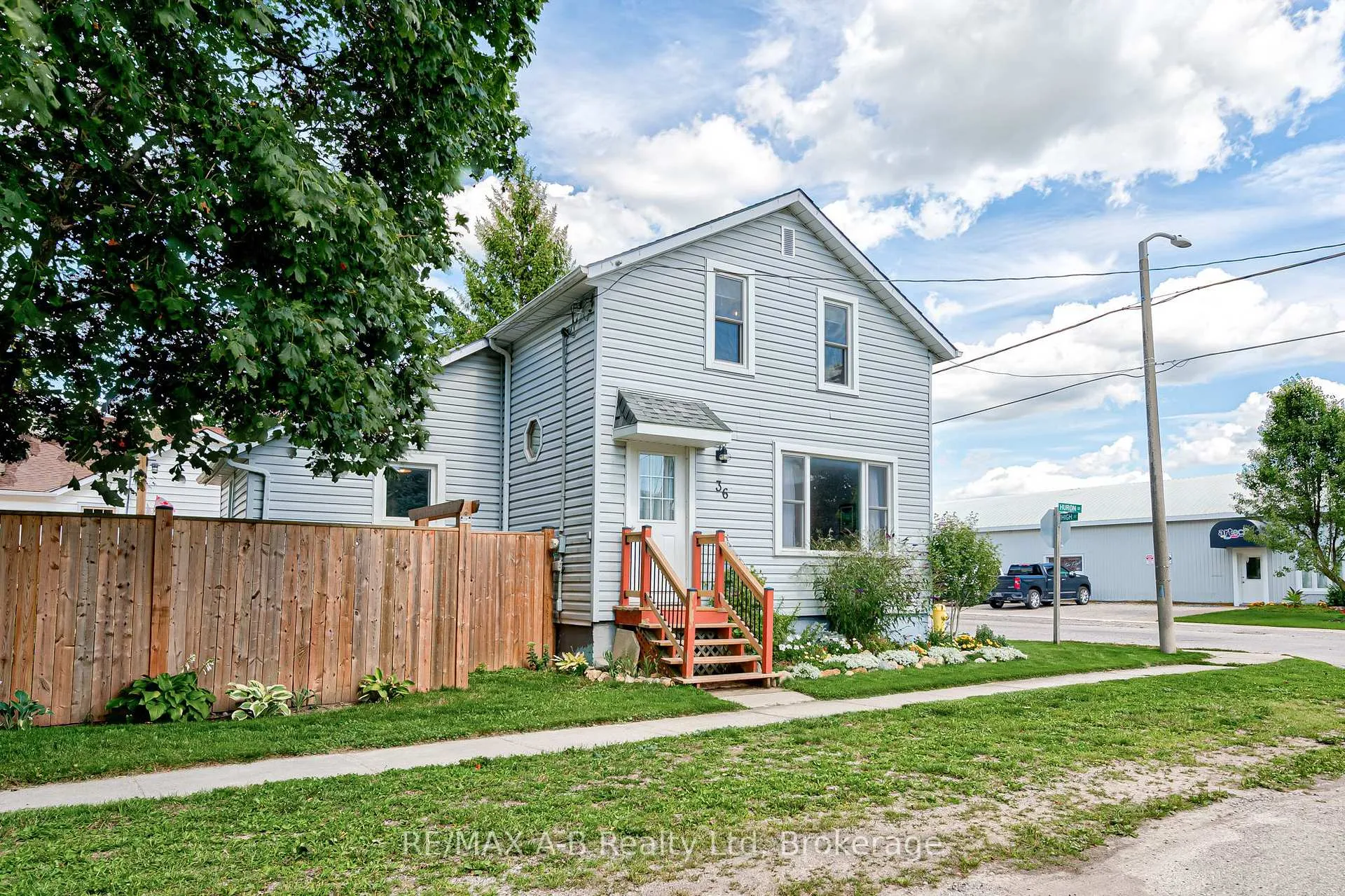 Photo 3 of 36 Huron Street, Huron East, Seaforth — HOMEH