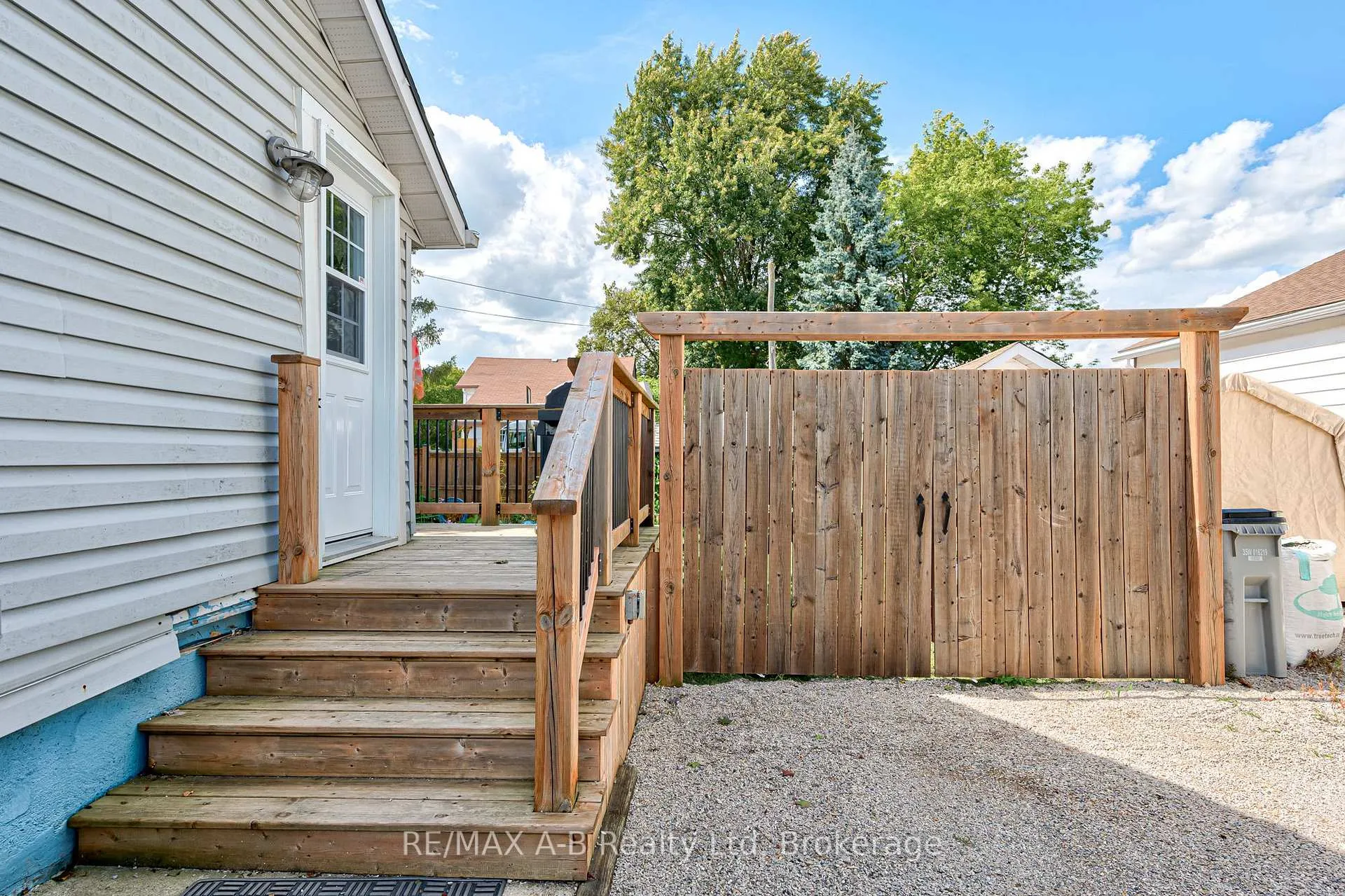 Photo 6 of 36 Huron Street, Huron East, Seaforth — HOMEH