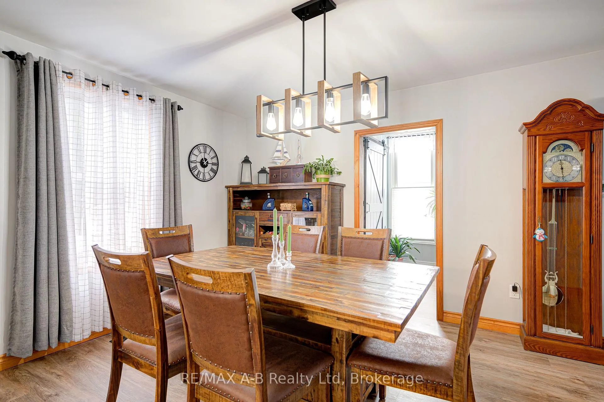 Photo 11 of 36 Huron Street, Huron East, Seaforth — HOMEH