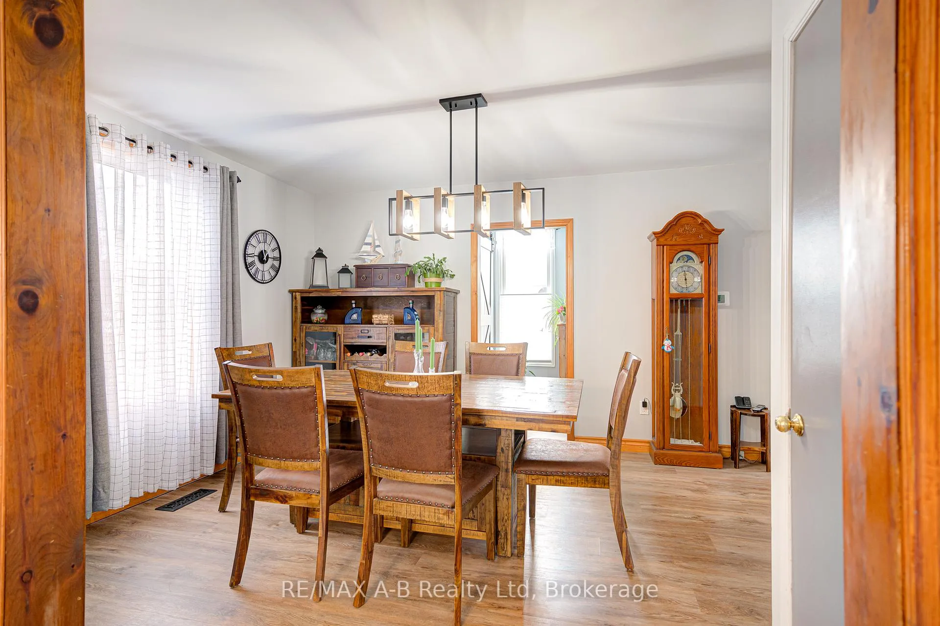 Photo 12 of 36 Huron Street, Huron East, Seaforth — HOMEH