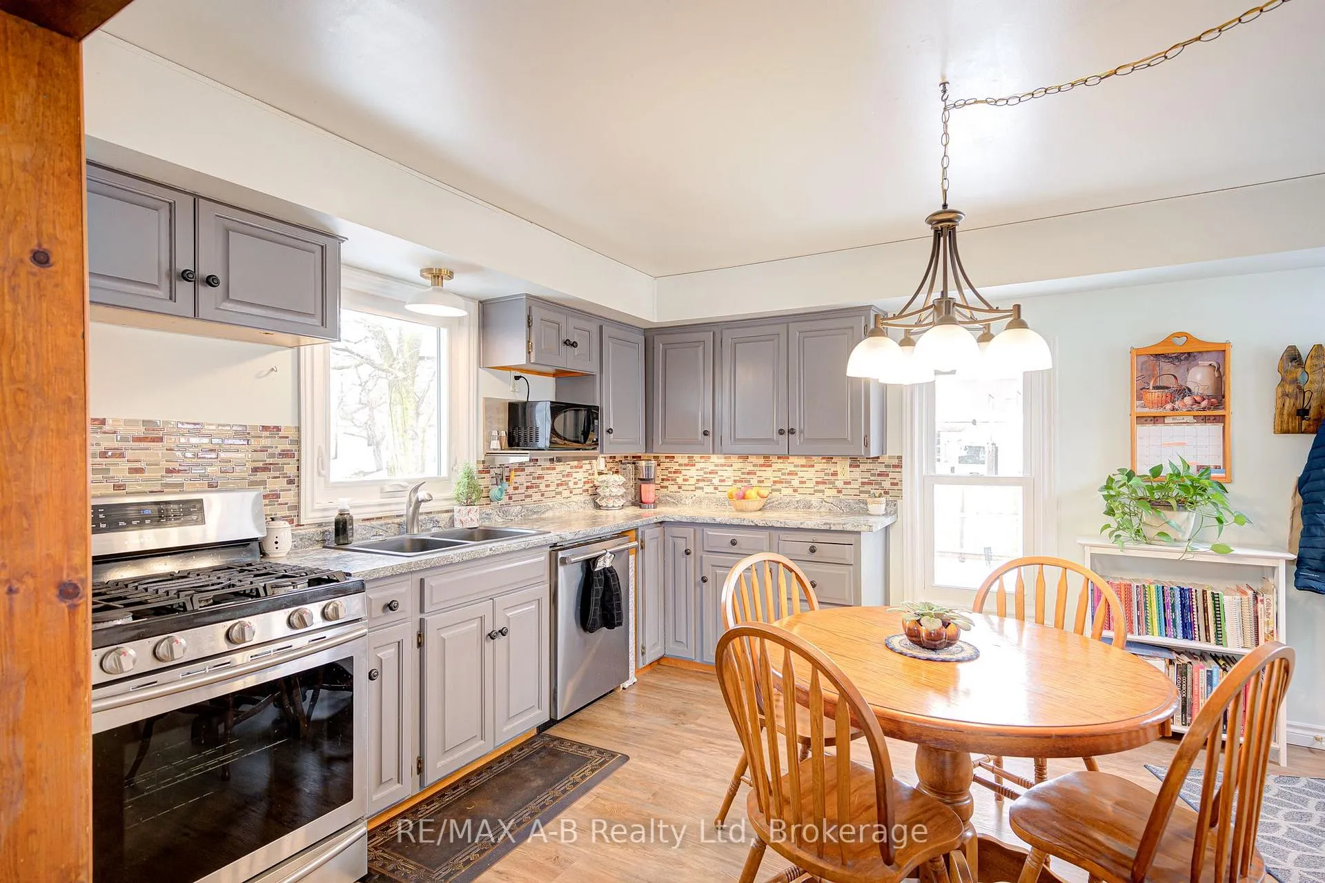 Photo 16 of 36 Huron Street, Huron East, Seaforth — HOMEH