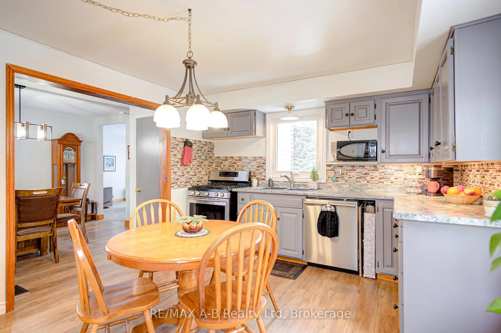 Photo 18 of 36 Huron Street, Huron East, Seaforth — HOMEH