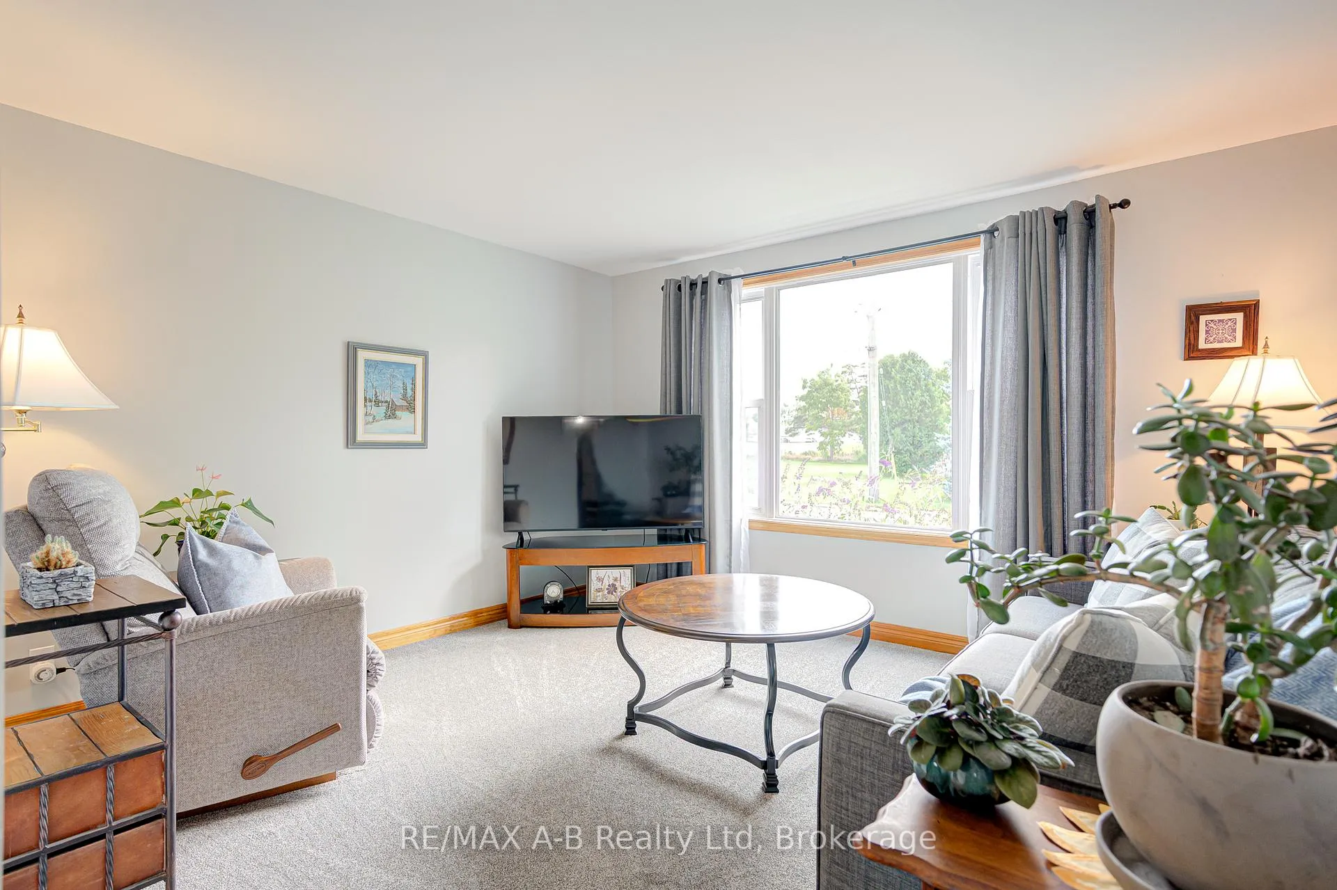 Photo 20 of 36 Huron Street, Huron East, Seaforth — HOMEH