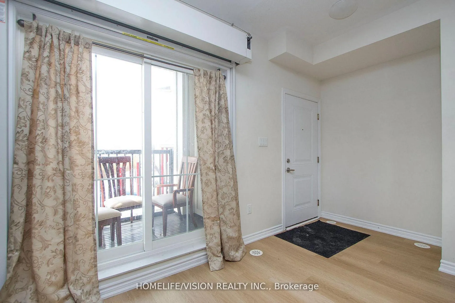 Photo 4 of Unit 12, 490 Beresford Path, Oshawa, Central — HOMEH