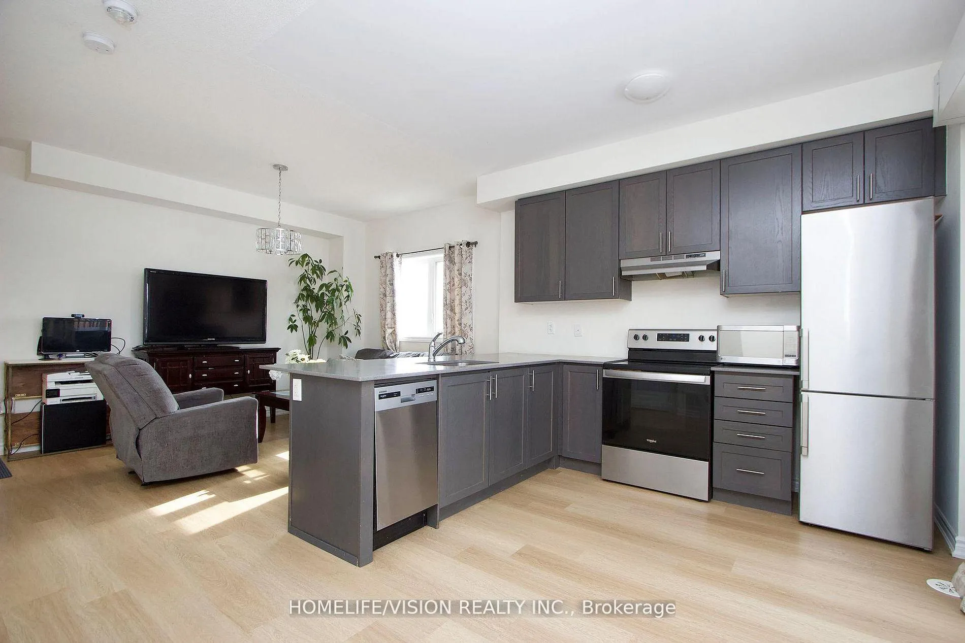 Photo 5 of Unit 12, 490 Beresford Path, Oshawa, Central — HOMEH