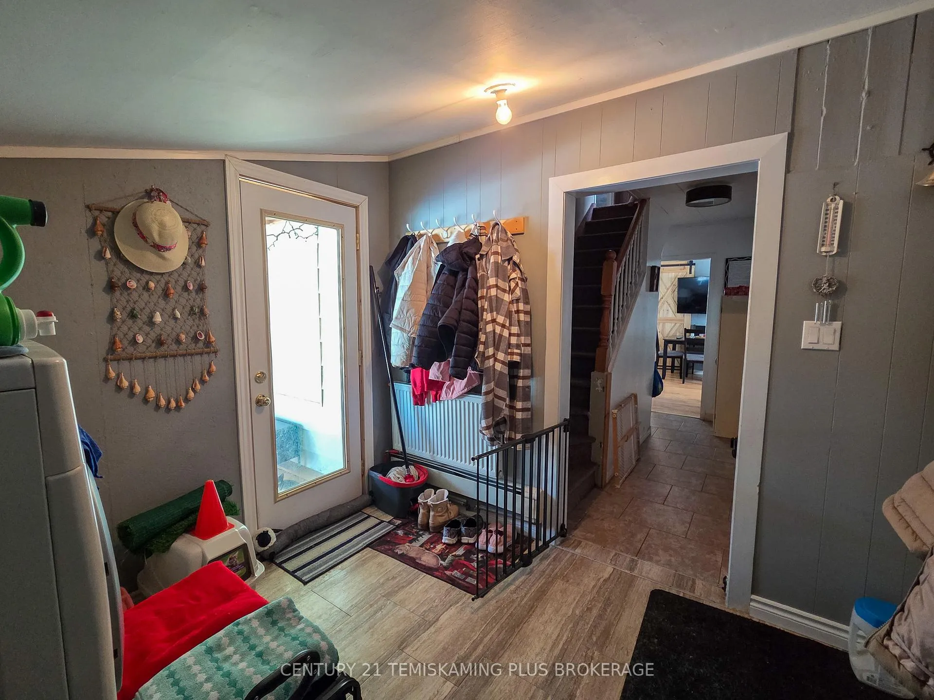 Photo 4 of 75 Seventh Avenue, Englehart — HOMEH
