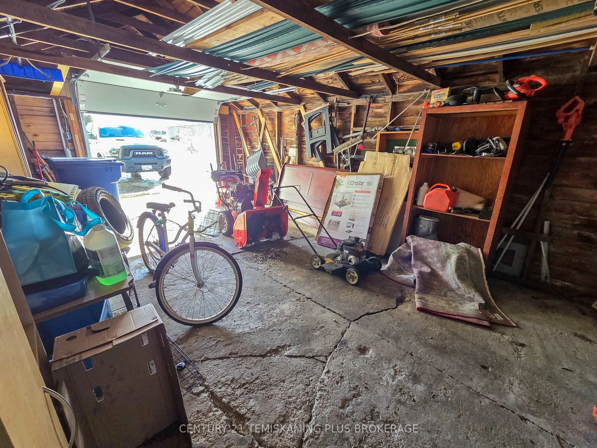 Photo 33 of 75 Seventh Avenue, Englehart — HOMEH
