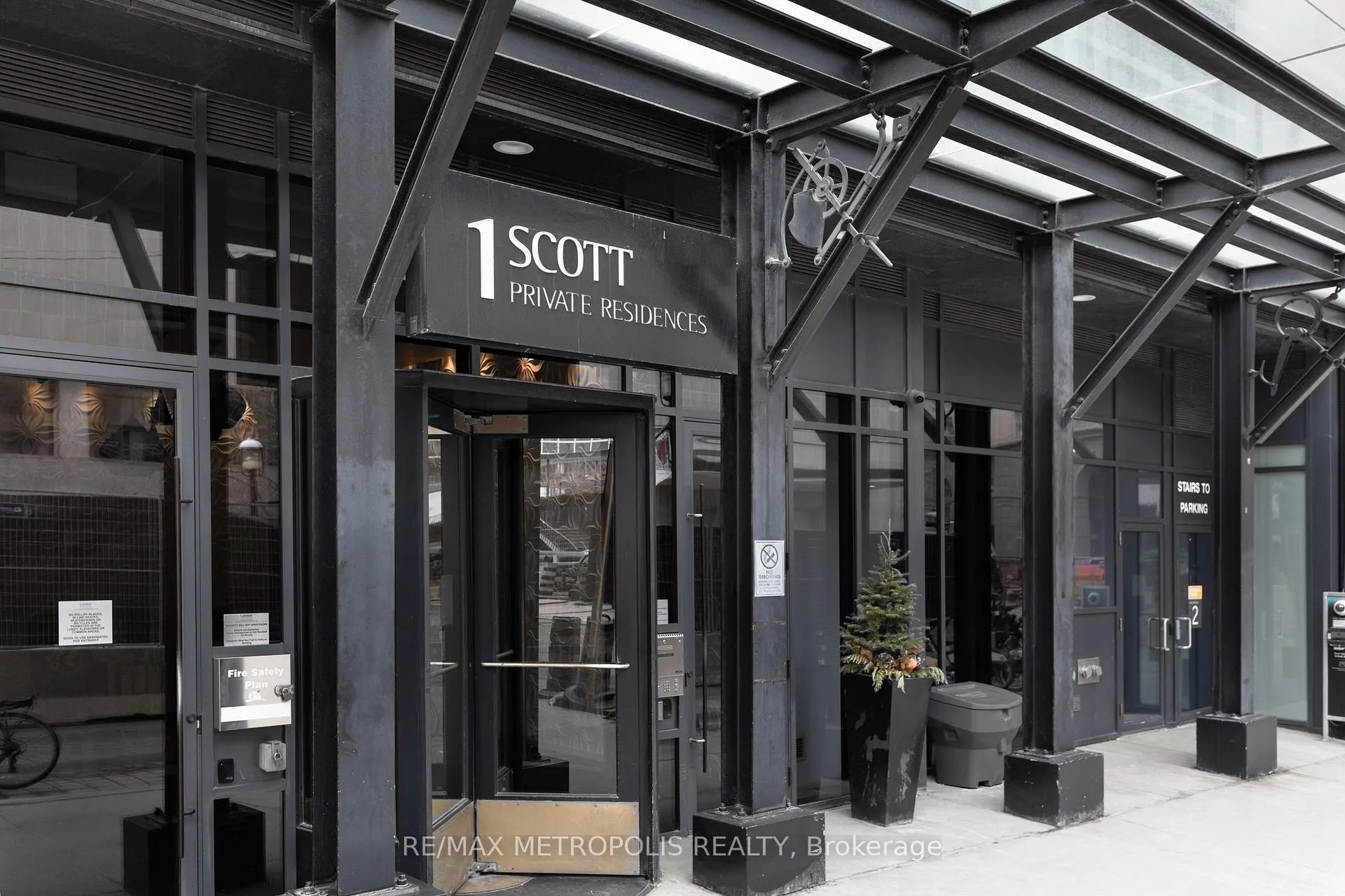 Photo 3 of Unit 605, 1 Scott Street, Toronto, Waterfront Communities — HOMEH