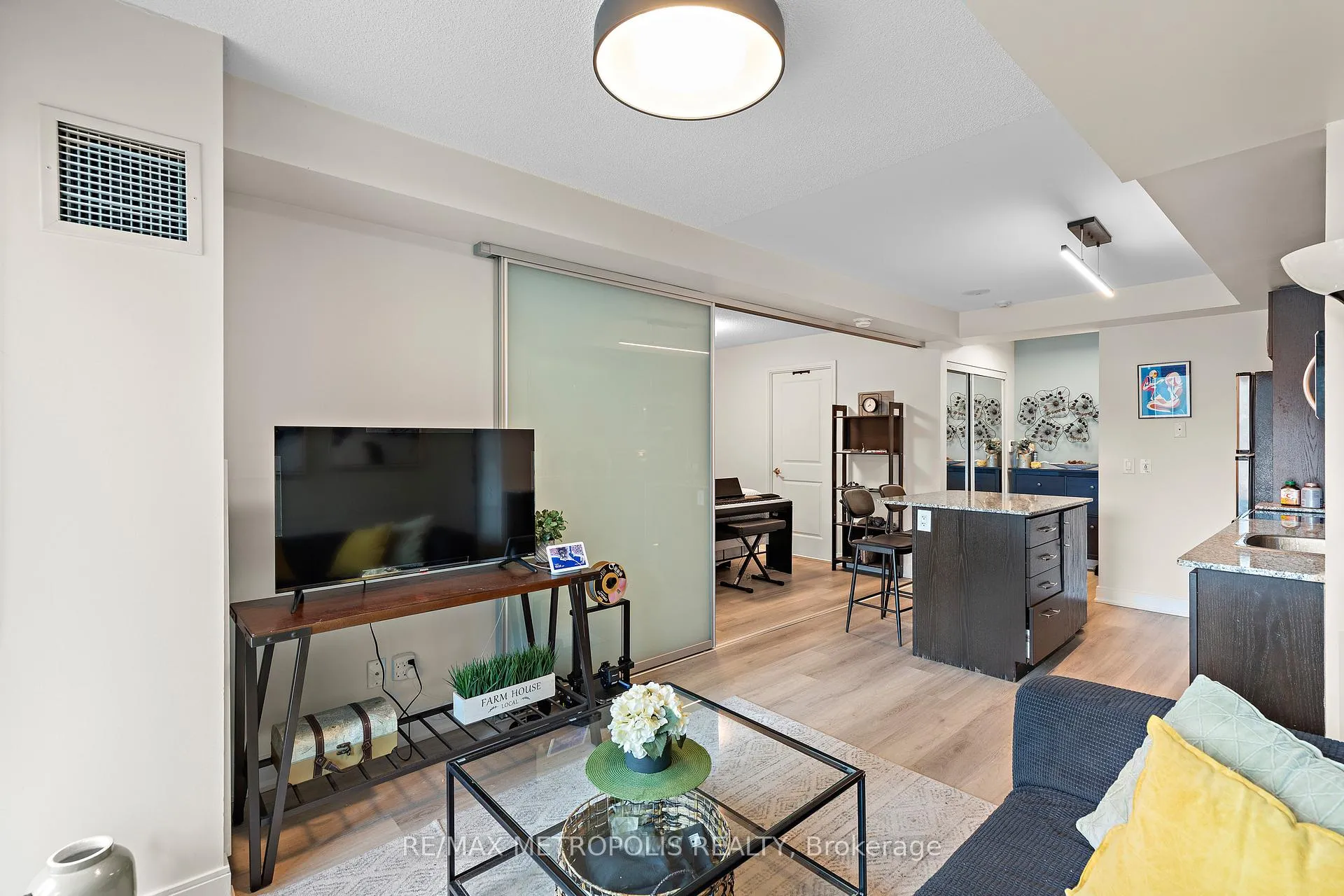 Photo 6 of Unit 605, 1 Scott Street, Toronto, Waterfront Communities — HOMEH