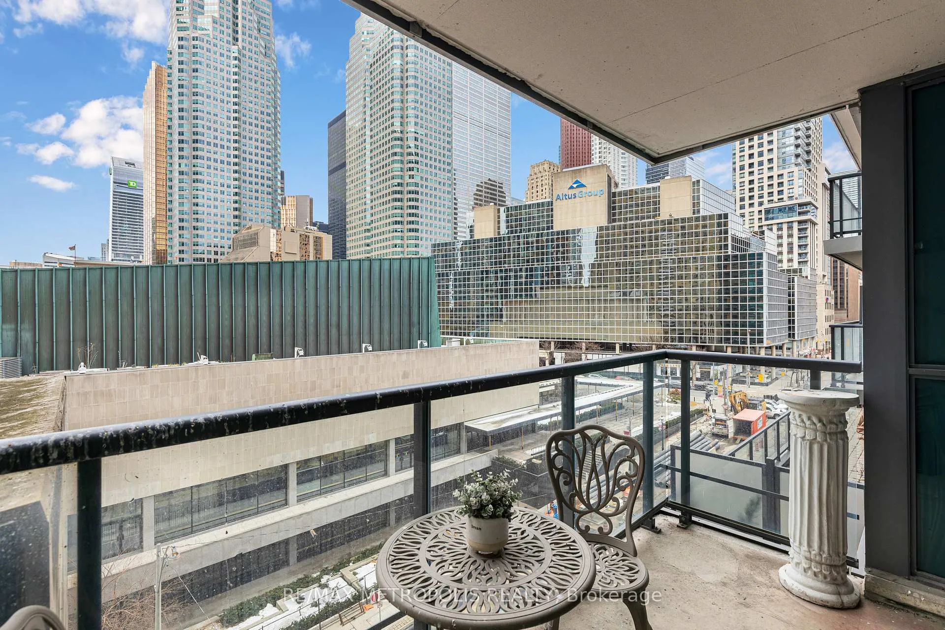 Photo 13 of Unit 605, 1 Scott Street, Toronto, Waterfront Communities — HOMEH