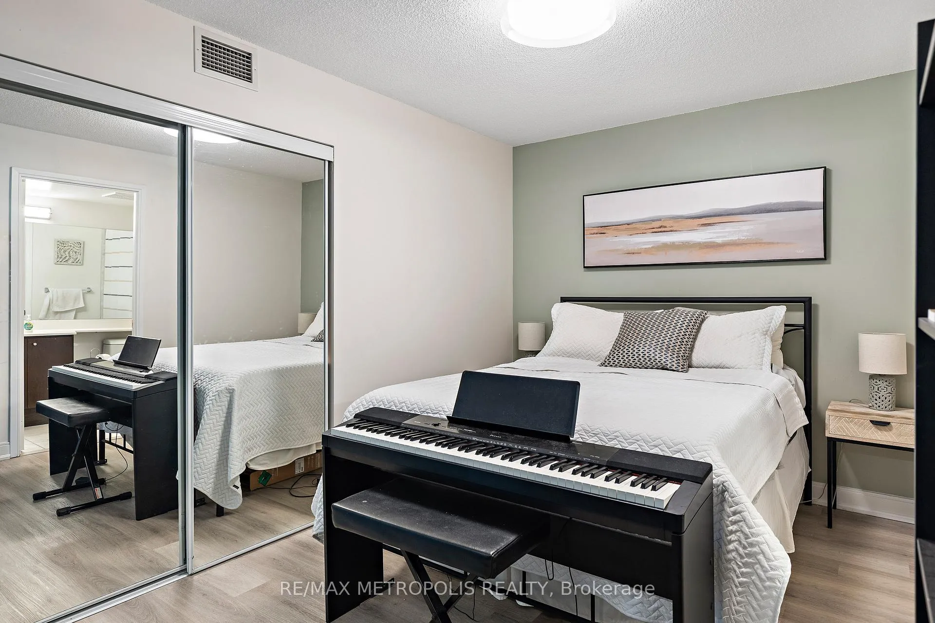 Photo 23 of Unit 605, 1 Scott Street, Toronto, Waterfront Communities — HOMEH