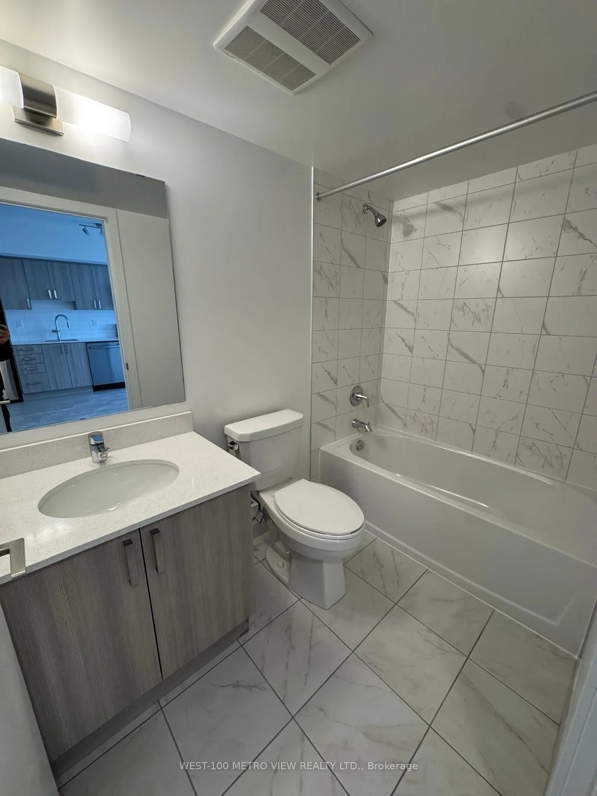 Photo 6 of Unit 1606, 1010 Sandy Beach Road, Pickering, Bay Ridges — HOMEH