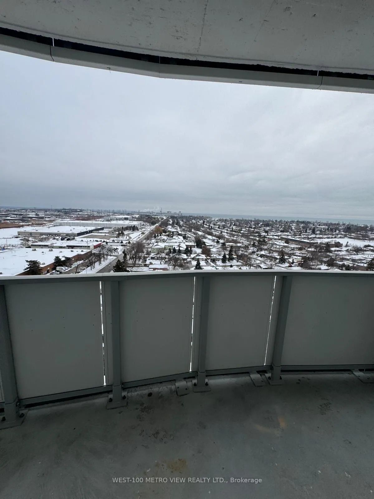 Photo 10 of Unit 1606, 1010 Sandy Beach Road, Pickering, Bay Ridges — HOMEH
