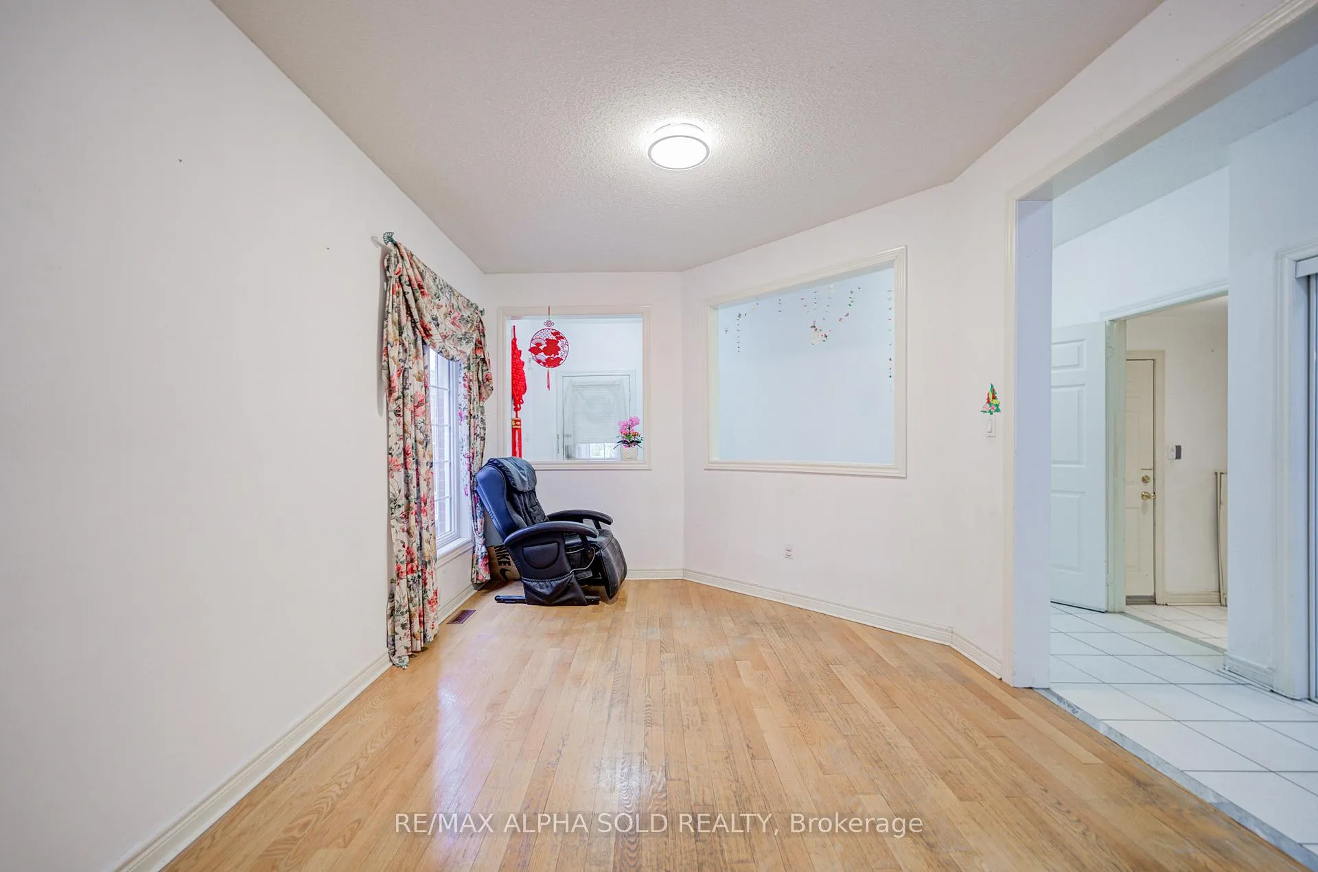 Photo 11 of 7 Whistler Court, Markham, Milliken Mills West — HOMEH