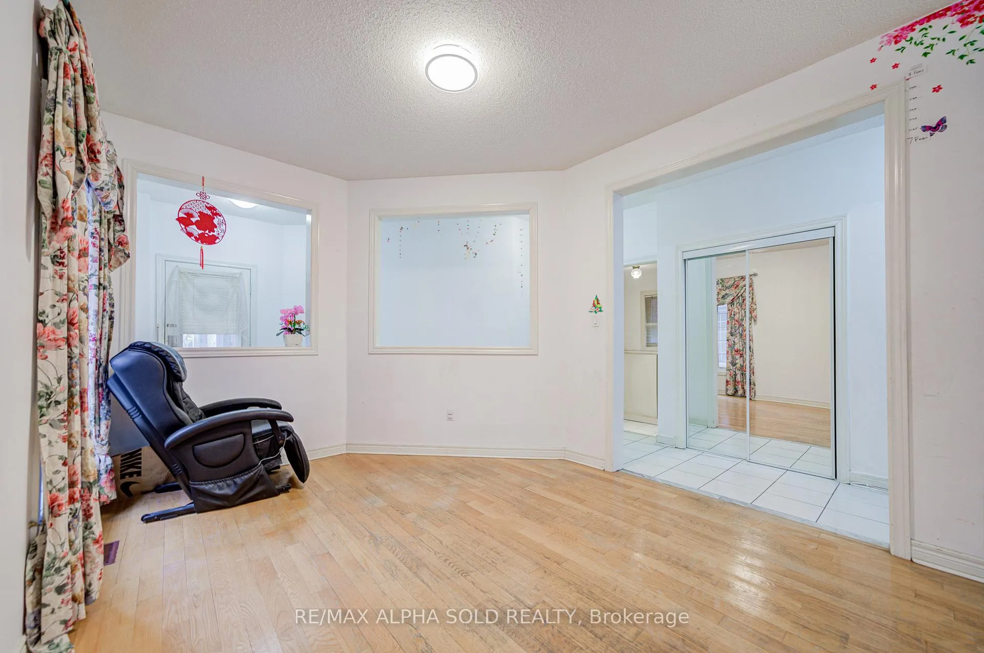 Photo 12 of 7 Whistler Court, Markham, Milliken Mills West — HOMEH